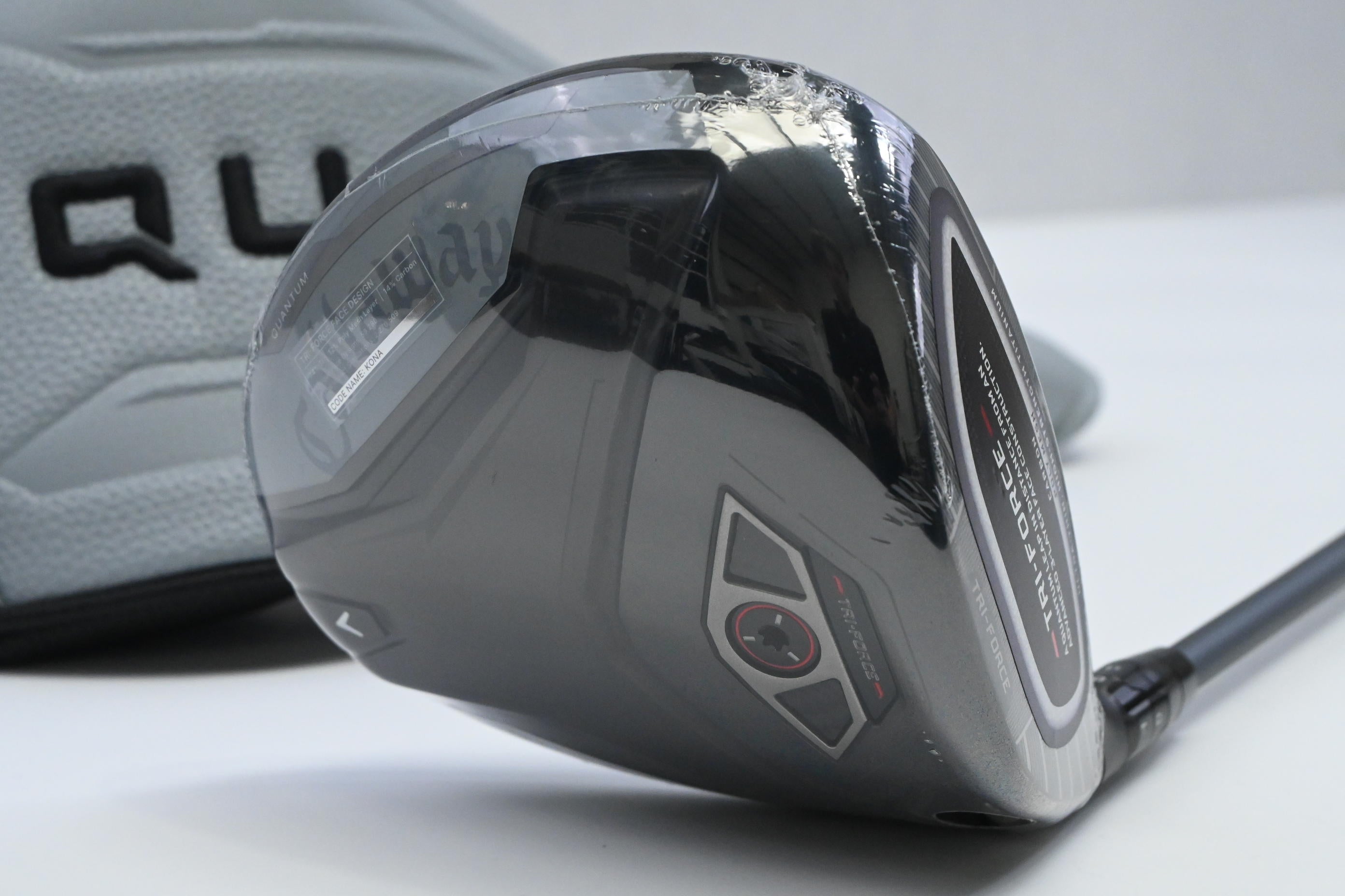 Callaway Quantum Max D Driver / 9 Degree / Stiff Flex Denali Frost White 60