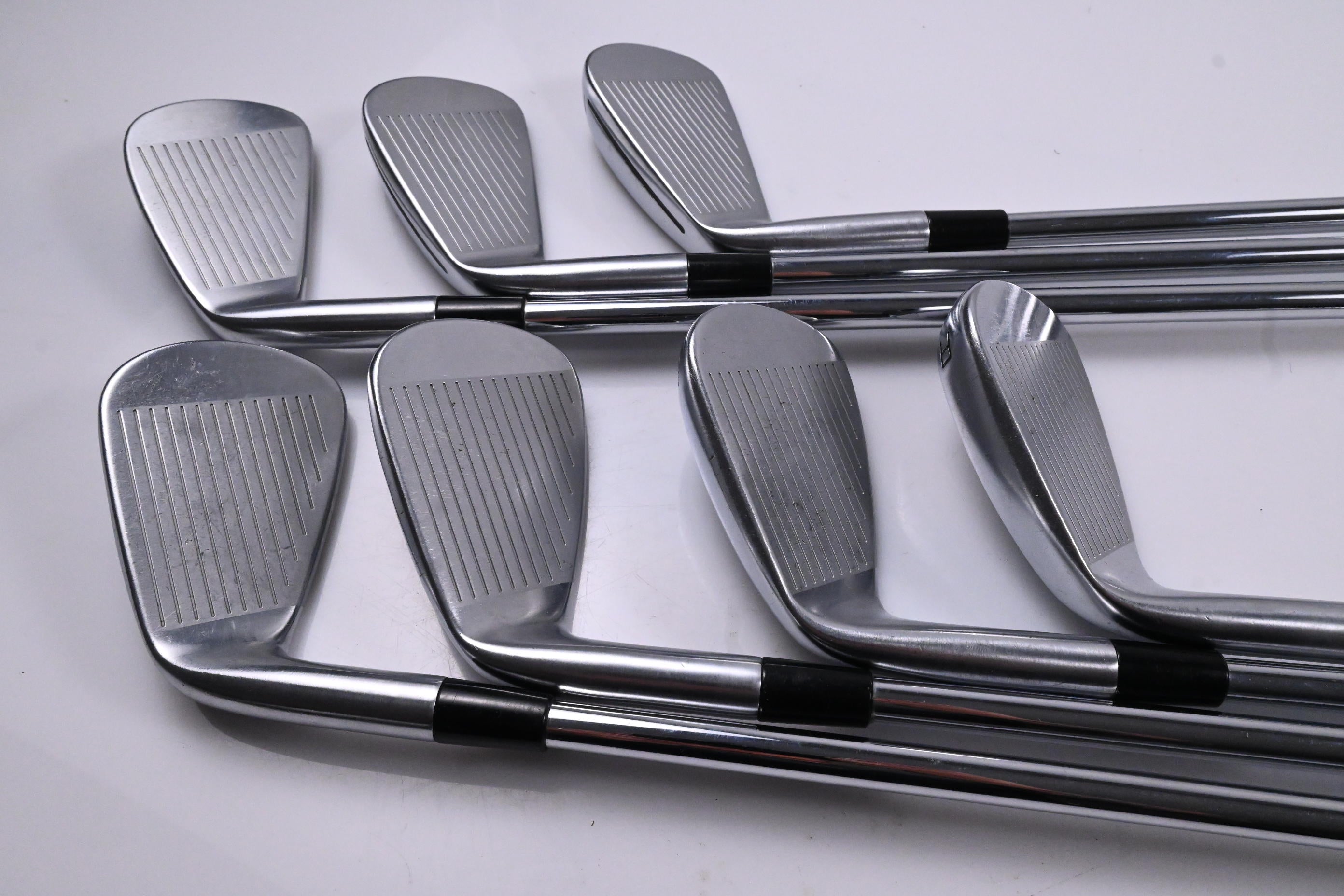 Taylormade P790 2025 Irons / 5-PW+GW / Regular Flex N.S.Pro Modus³ Tour 105