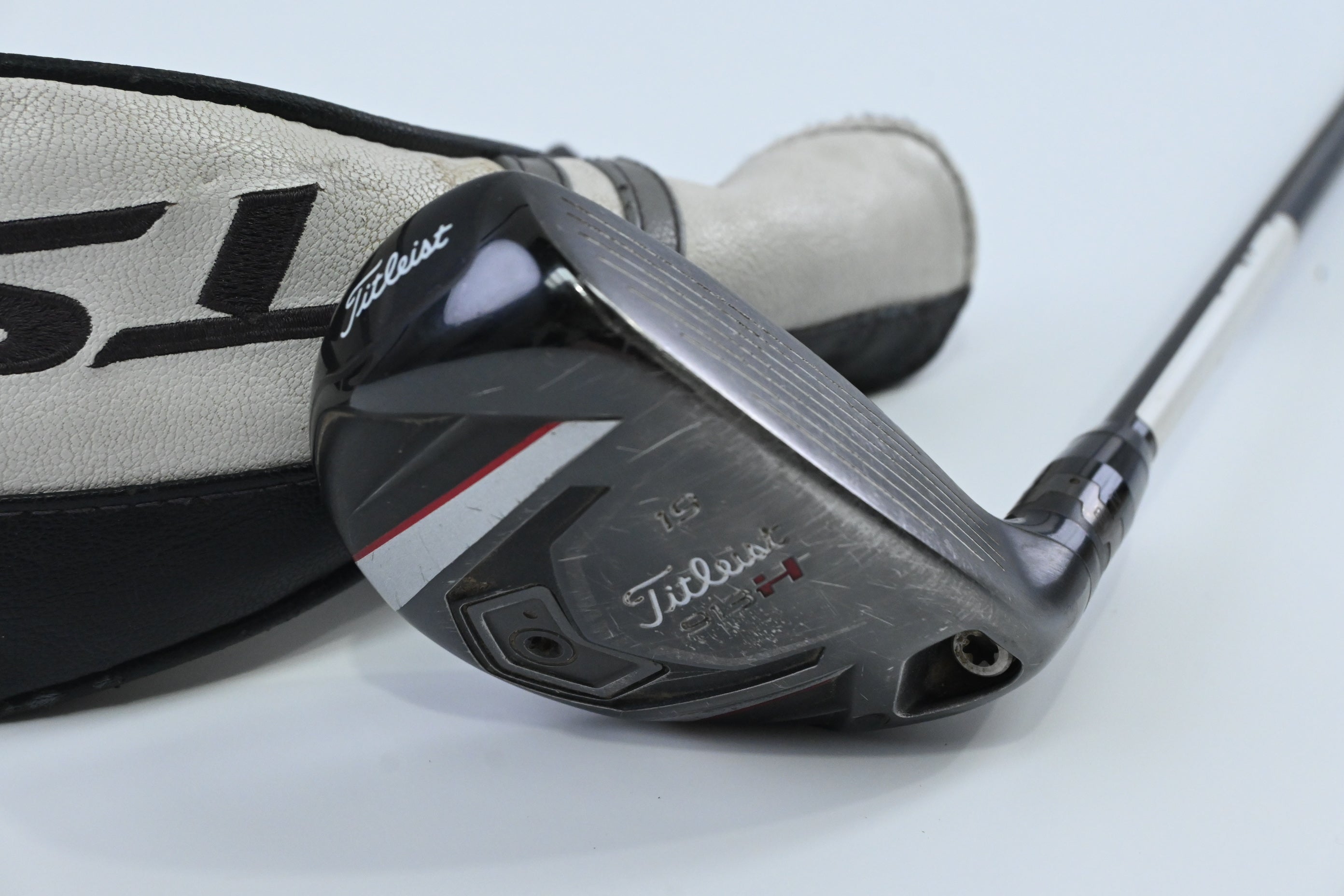 Titleist 913H Hybrid / 19 Degree / Stiff Flex Aldila RIP Phenom 85 Shaft