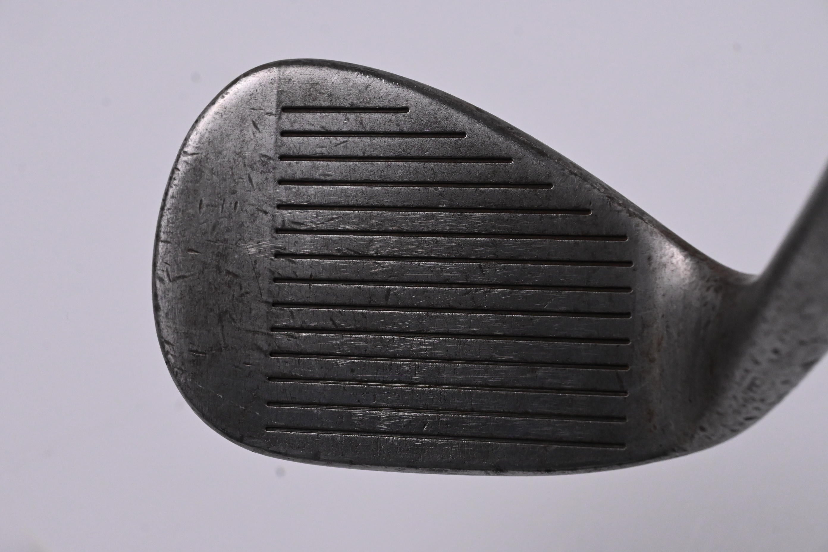 Cleveland Tour Action 900 Sand Wedge / 54 Degree / Stiff Flex Dynamic Gold S400