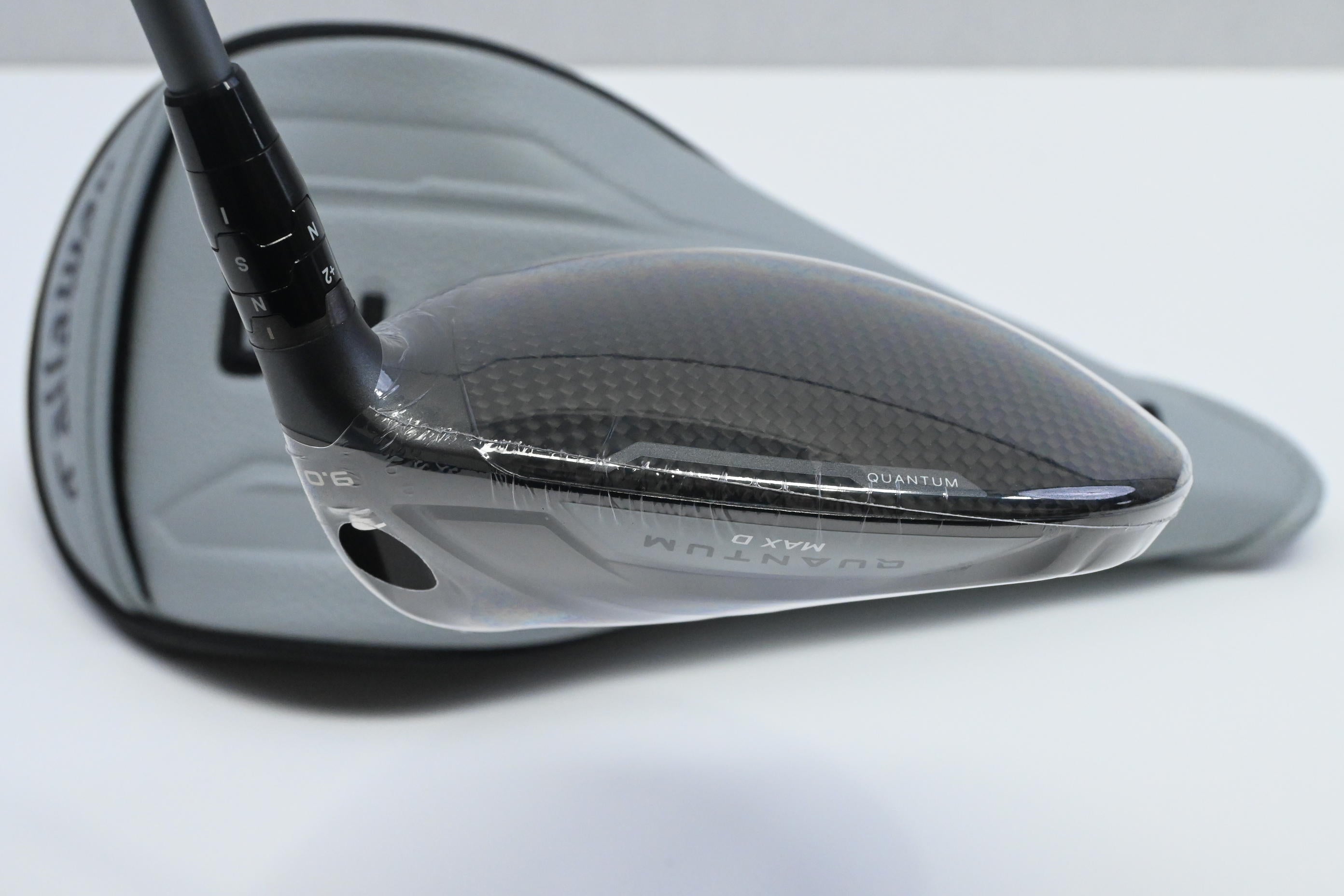 Callaway Quantum Max D Driver / 9 Degree / Stiff Flex Denali Frost White 60