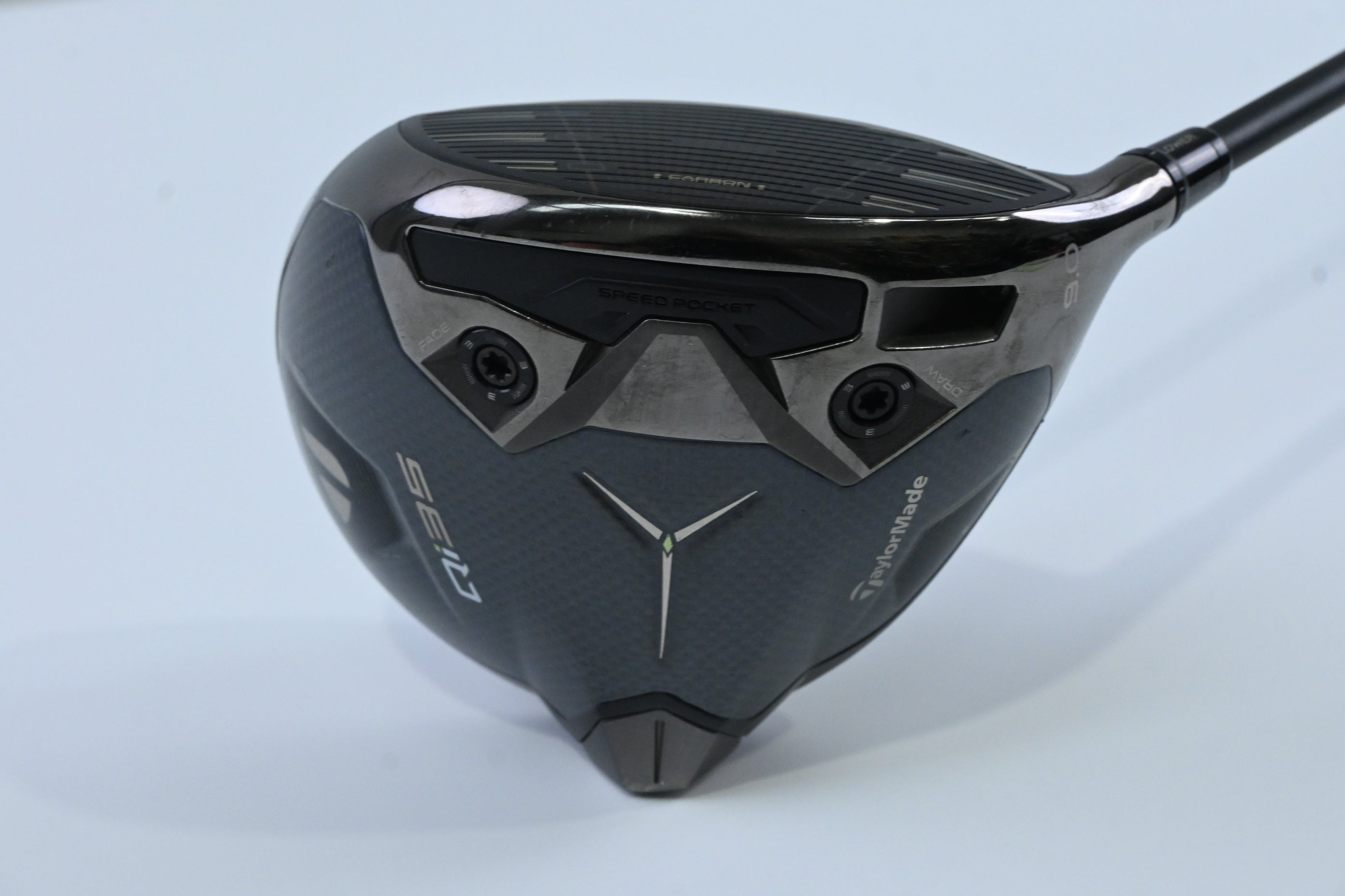 Taylormade Qi35 Driver / 9 Degree / X-Flex Kai'li Dark Waves White 60 Shaft