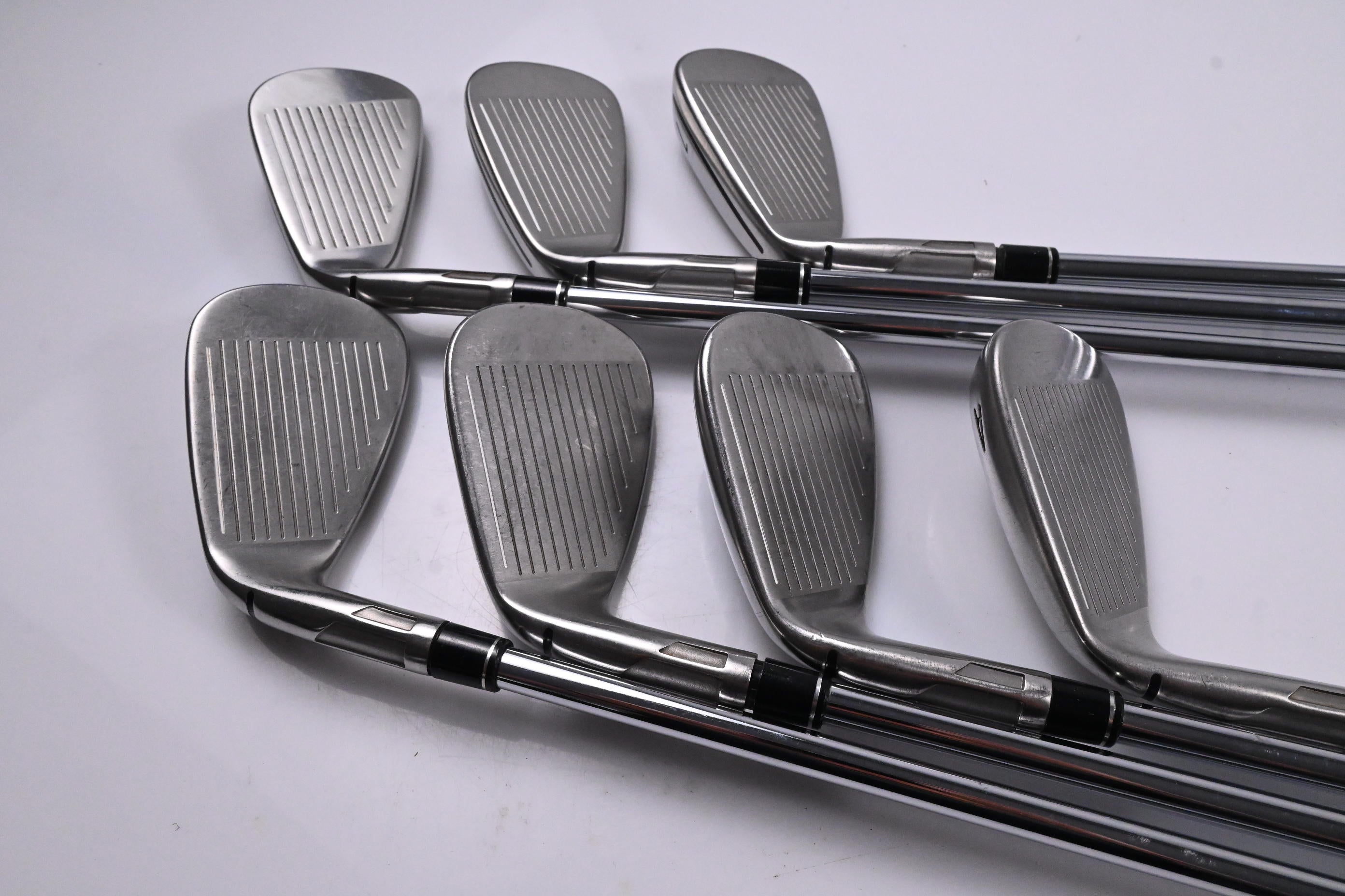 Taylormade SIM2 Max Irons / 5-PW+GW / Regular Flex KBS MAX MT 85 Shafts