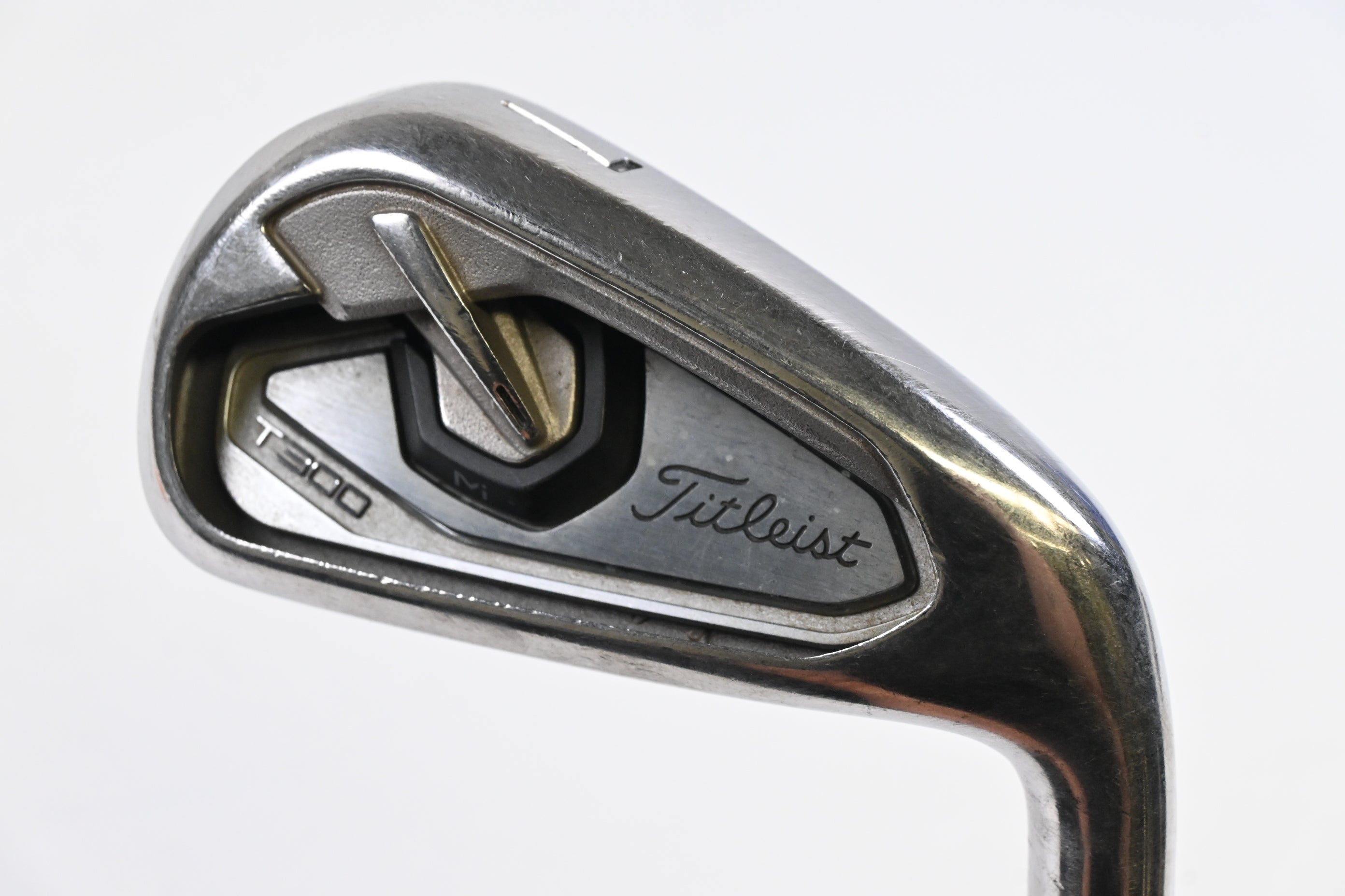 Titleist T300 2019 #7 Iron / Regular Flex AMT Black R300 Shaft