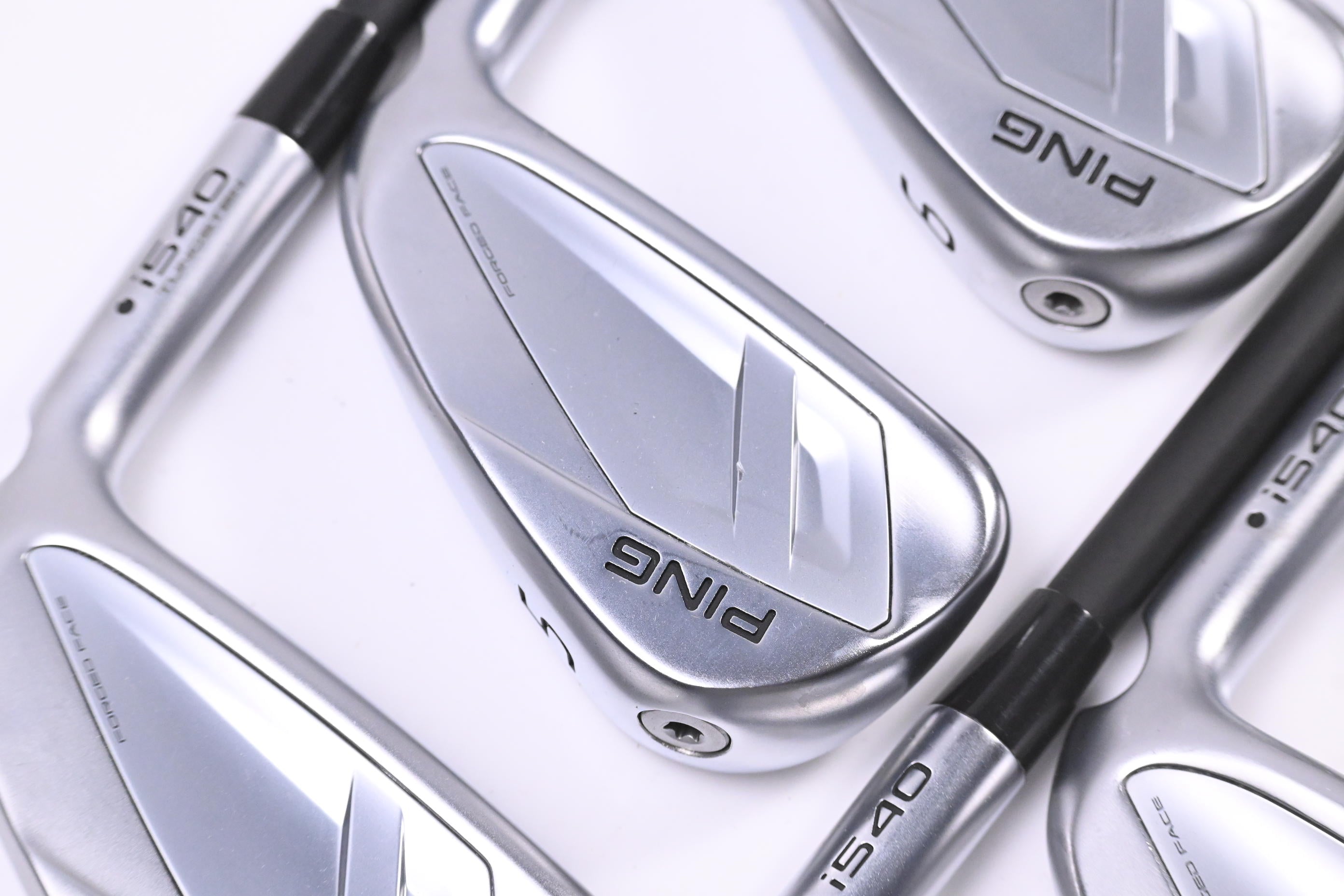 Ping i540 Irons / 4-PW+UW / Black Dot / Regular Flex Ping Alta CB Blue AWT