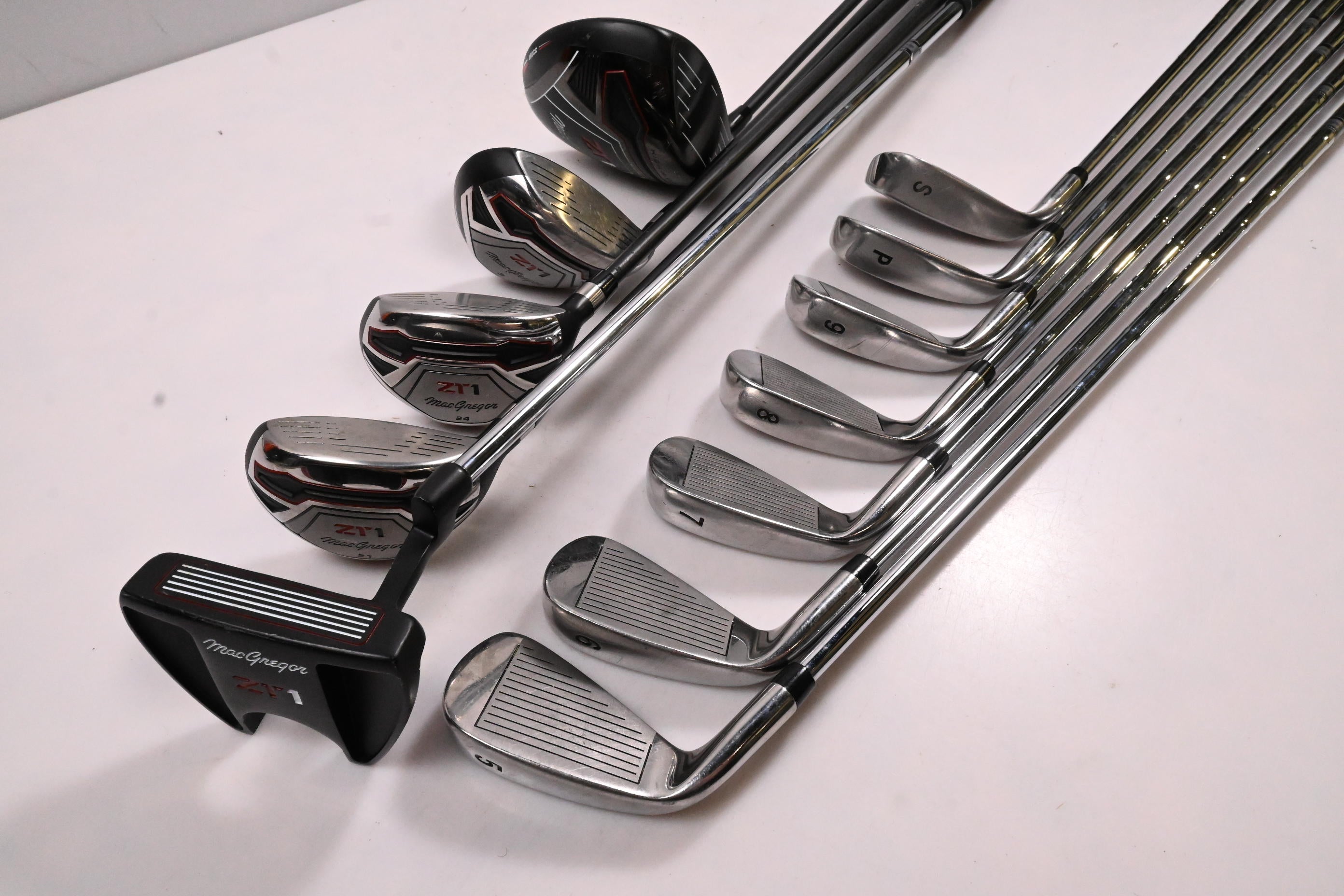 Macgregor ZT1 Package Set / Woods, Irons, Putter, Bag