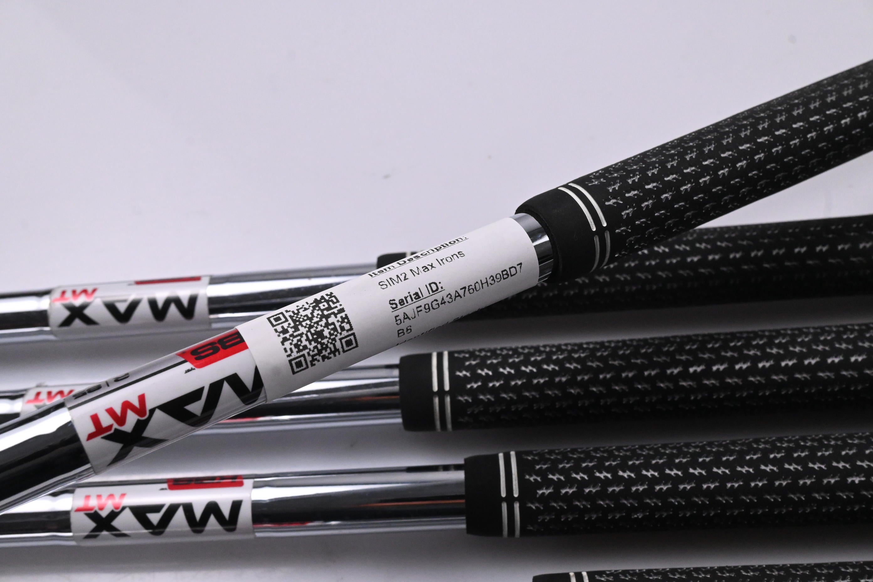 Taylormade SIM2 Max Irons / 5-PW+GW / Regular Flex KBS MAX MT 85 Shafts