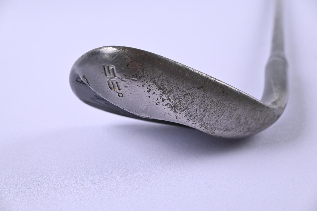 Cobra King Black Sand Wedge / 56 Degree / Wedge Flex Dynamic Gold Shaft