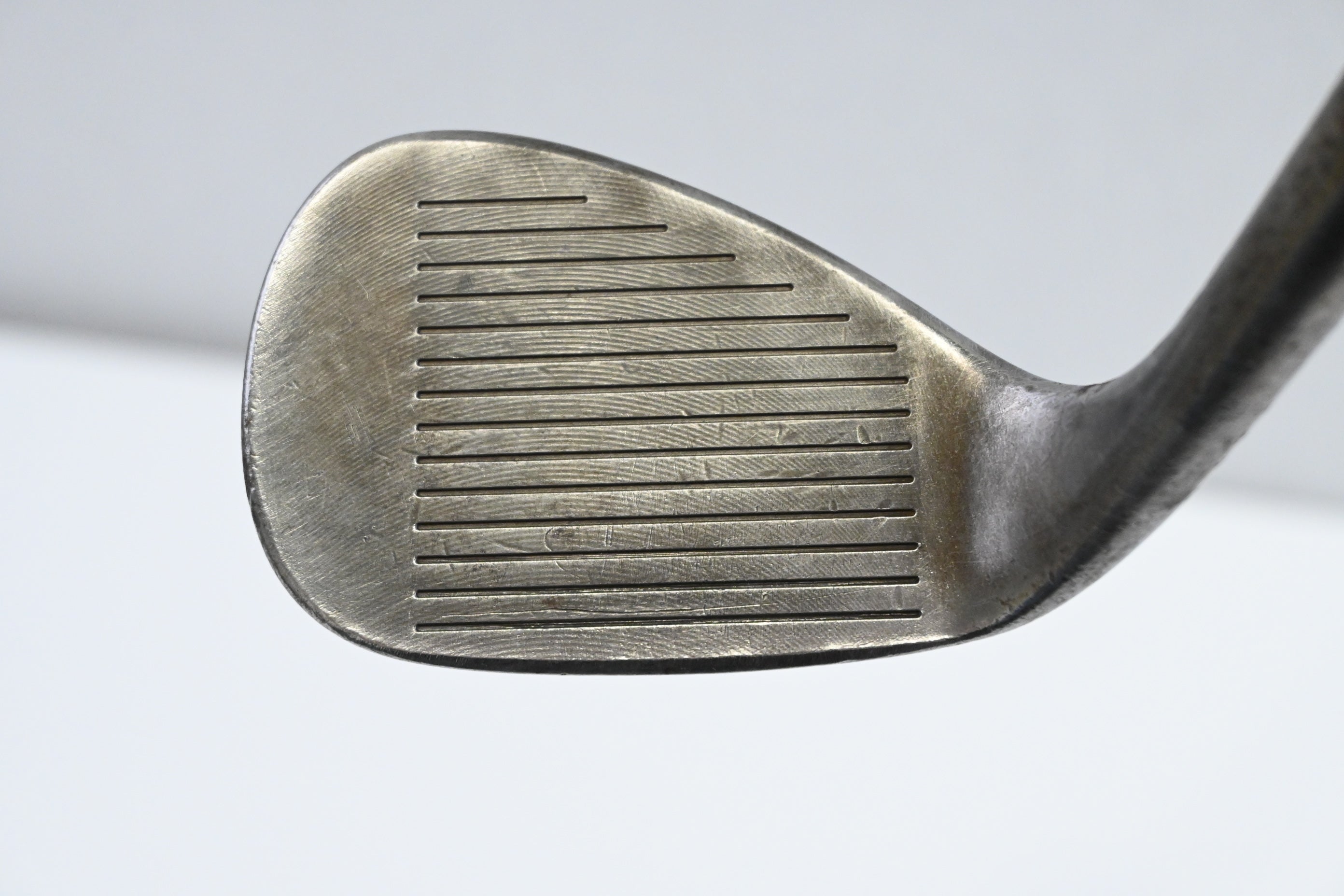 Cleveland 588 RTX Sand Wedge / 54 Degree / Wedge Flex KBS Tour Shaft