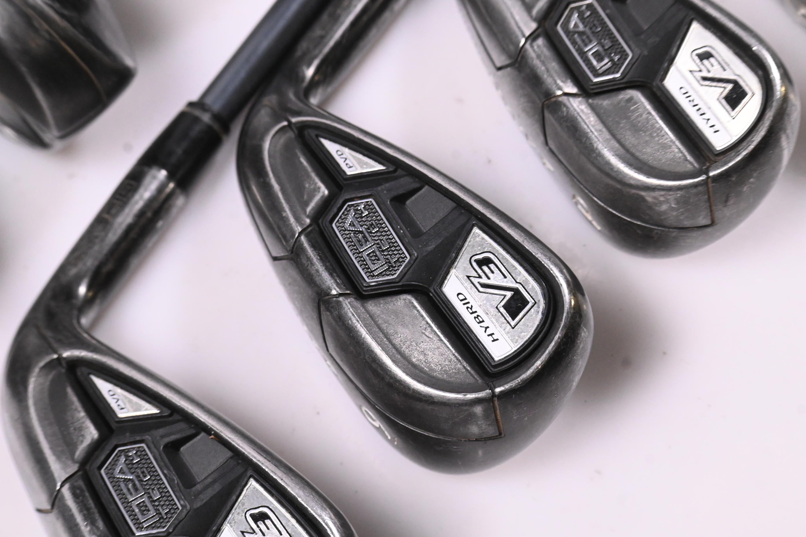 Adams Idea Tech V3 Hybrid Combo Irons / 4-PW+GW / Regular Flex Bassara 60