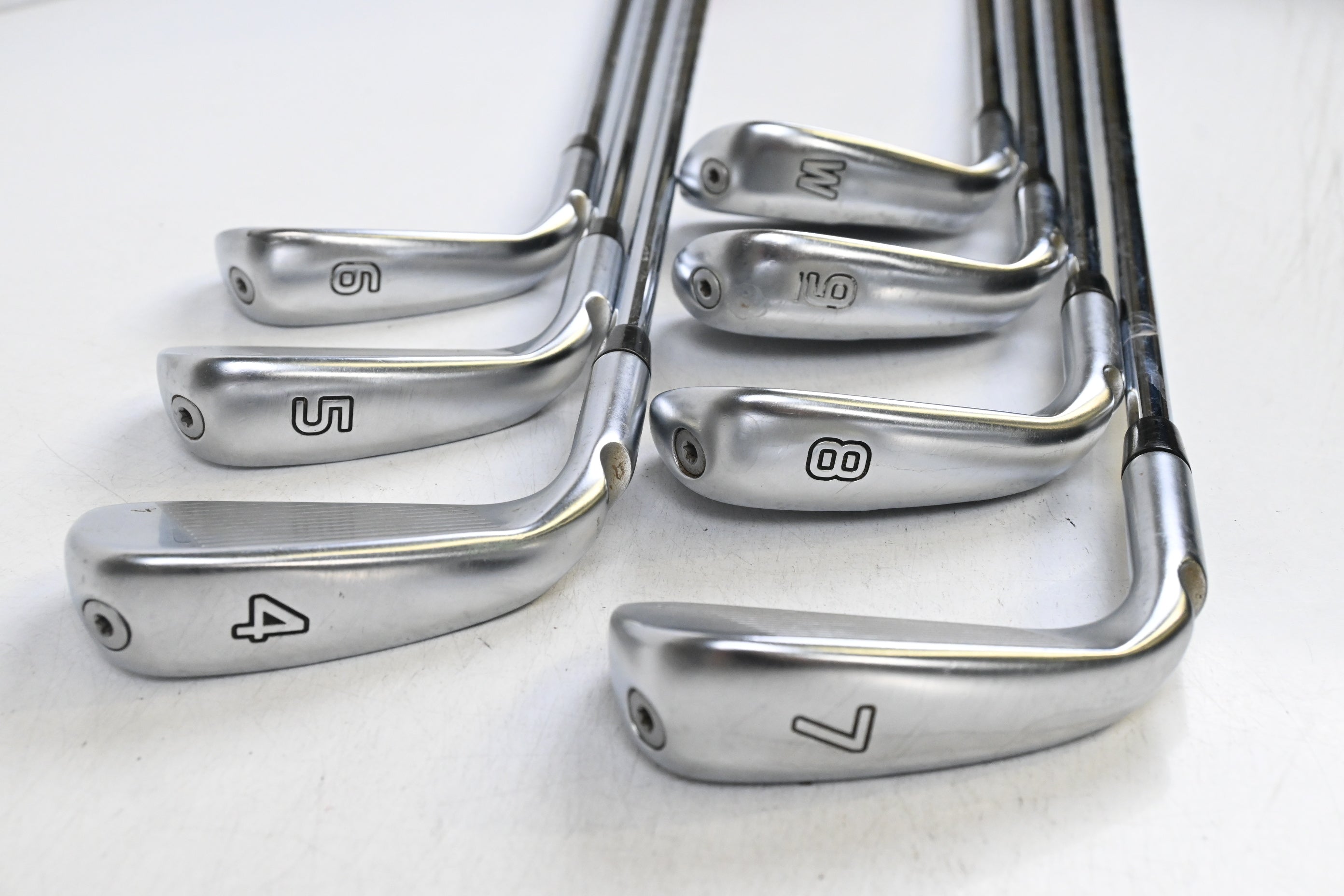 Ping G425 Irons / 4-PW / White Dot / Stiff Flex N.S.Pro Modus3 Tour105 Shafts