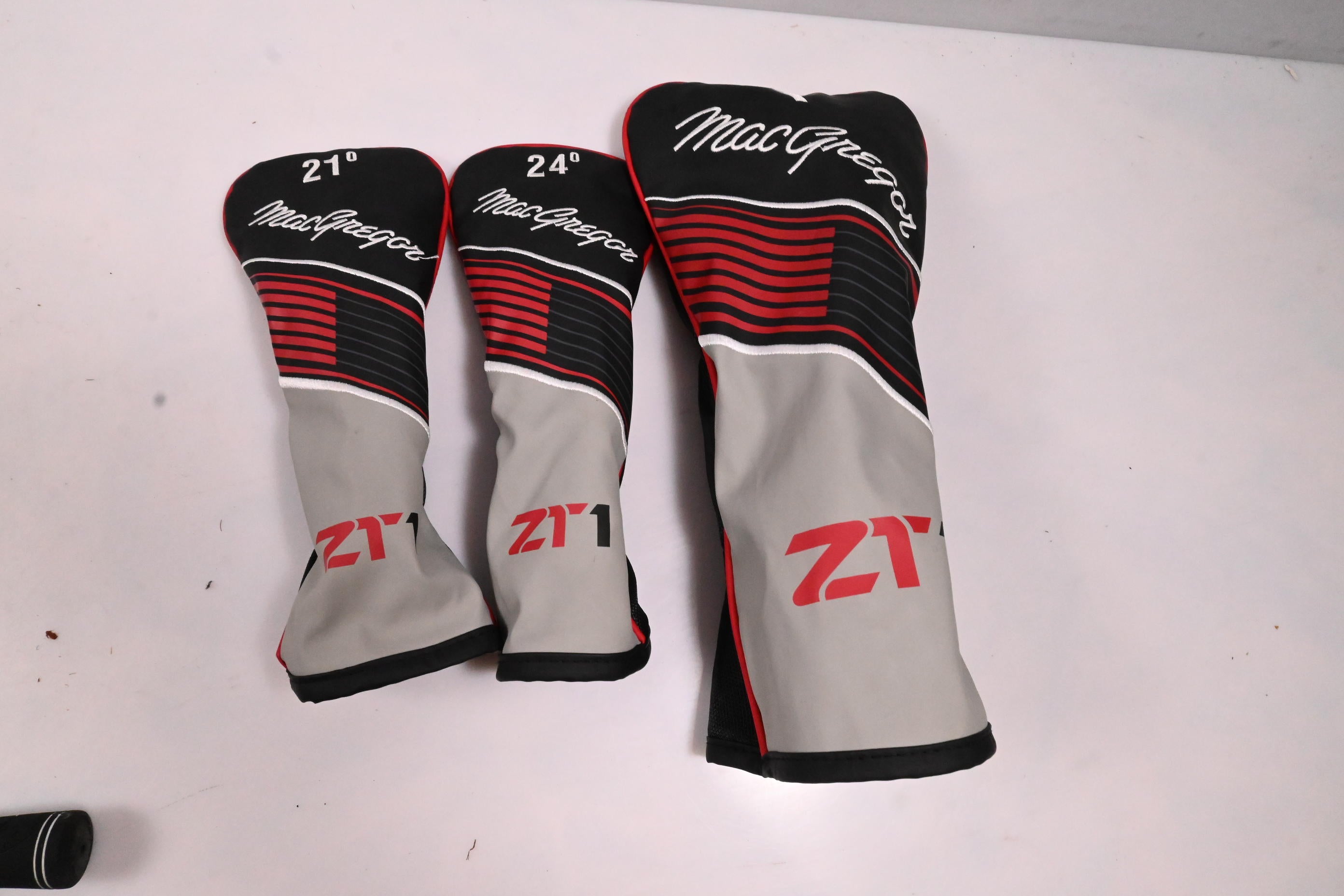 Macgregor ZT1 Package Set / Woods, Irons, Putter, Bag