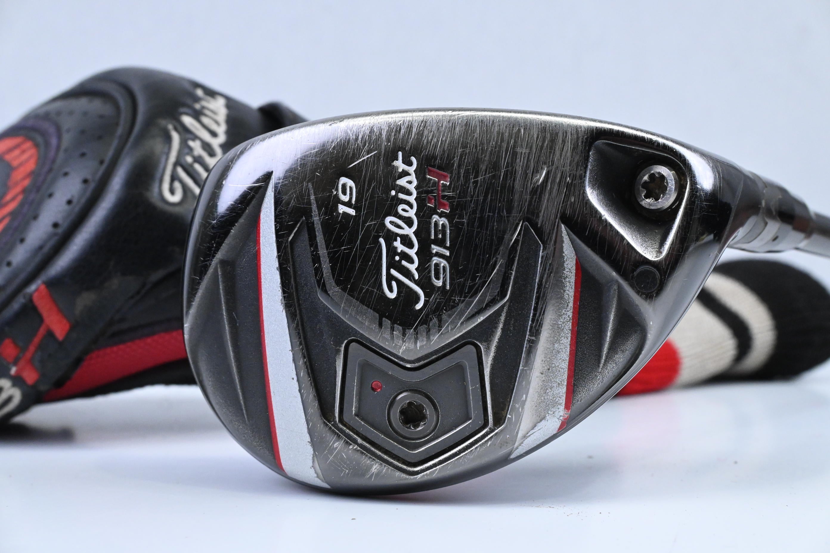 Titleist 913H #3 Hybrid / 19 Degree / Stiff Flex Aldila RIP Phenom 80 Shaft