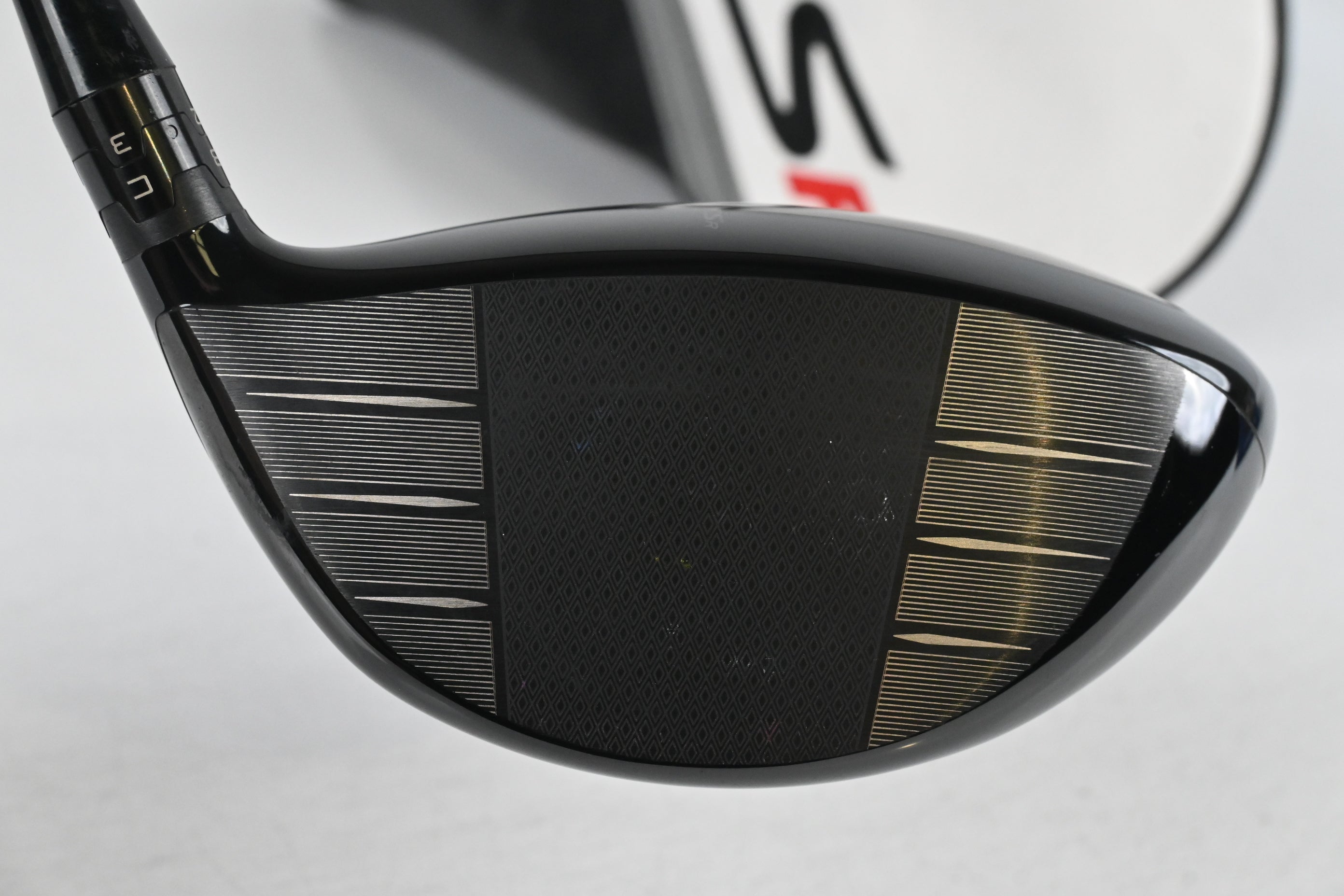 Left Hand Titleist TSR3 Driver / 10 Degree / Regular Flex UST LIN-Q M40X 5 Shaft