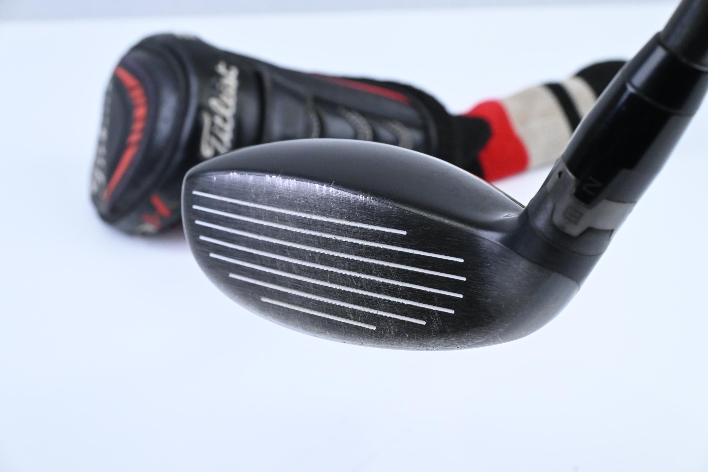 Titleist 913H #3 Hybrid / 19 Degree / Stiff Flex Aldila RIP Phenom 80 Shaft