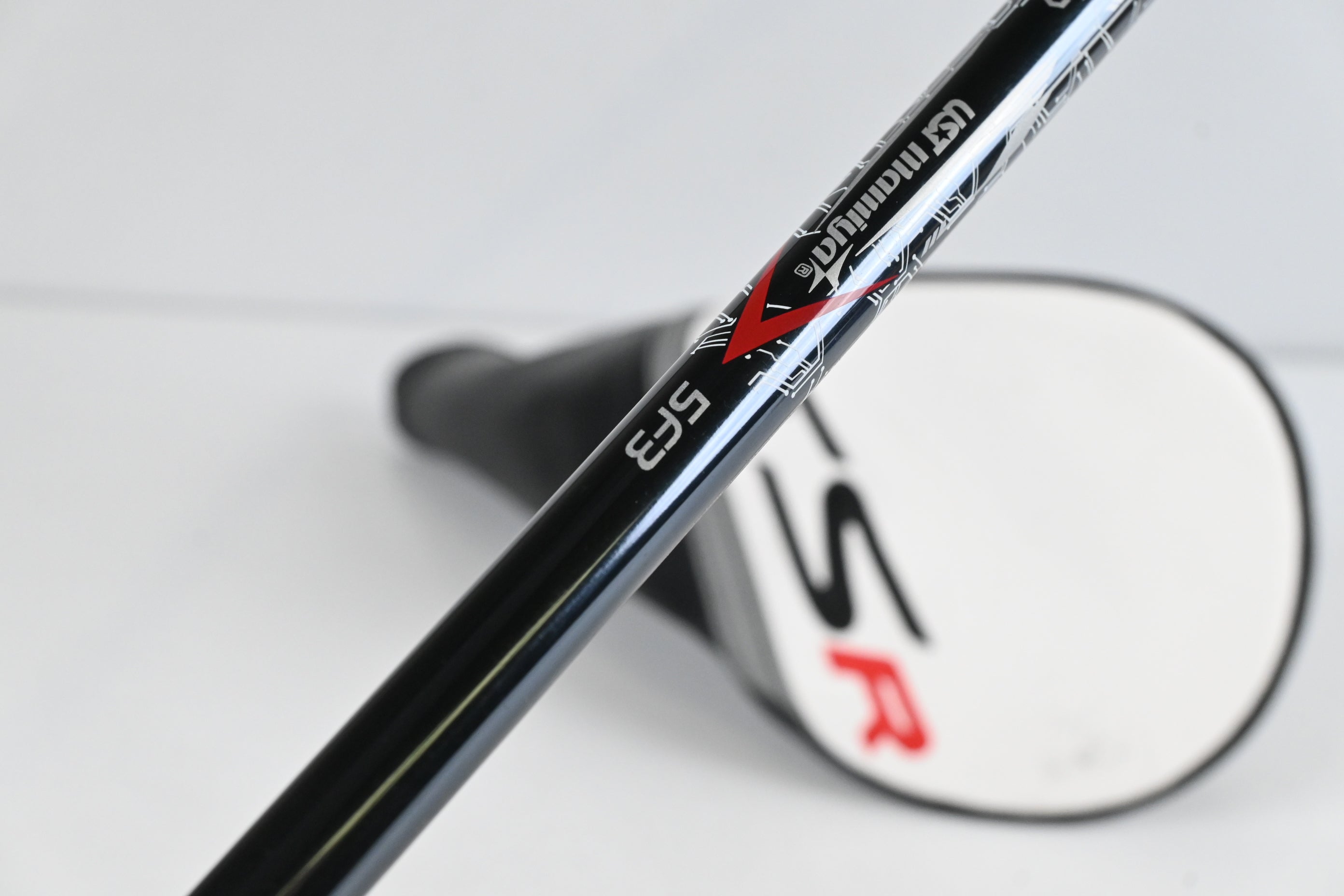 Left Hand Titleist TSR3 Driver / 10 Degree / Regular Flex UST LIN-Q M40X 5 Shaft