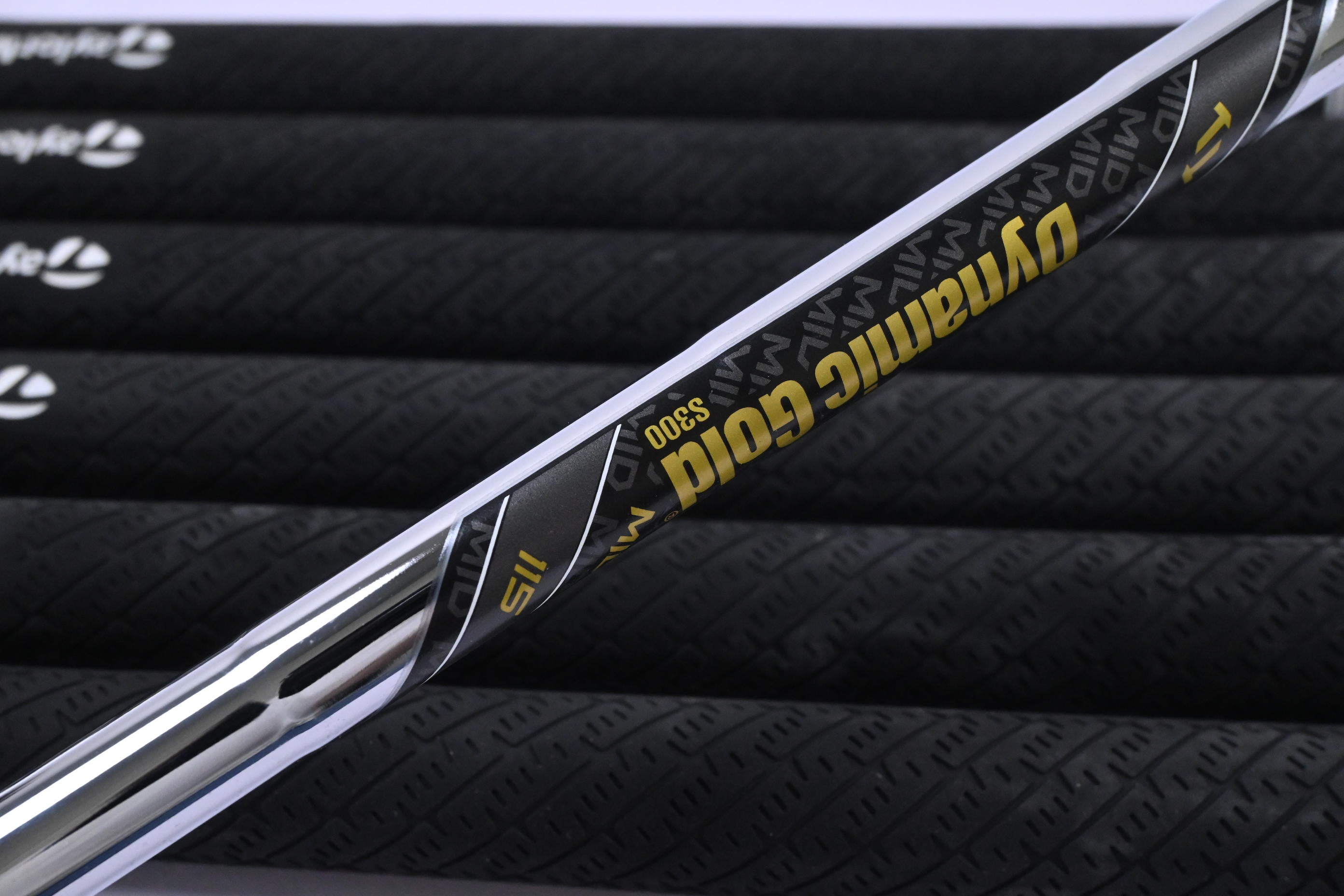 Taylormade P.7CB Irons / 4-PW / Stiff Flex Dynamic Gold Mid 115 S300 Shafts