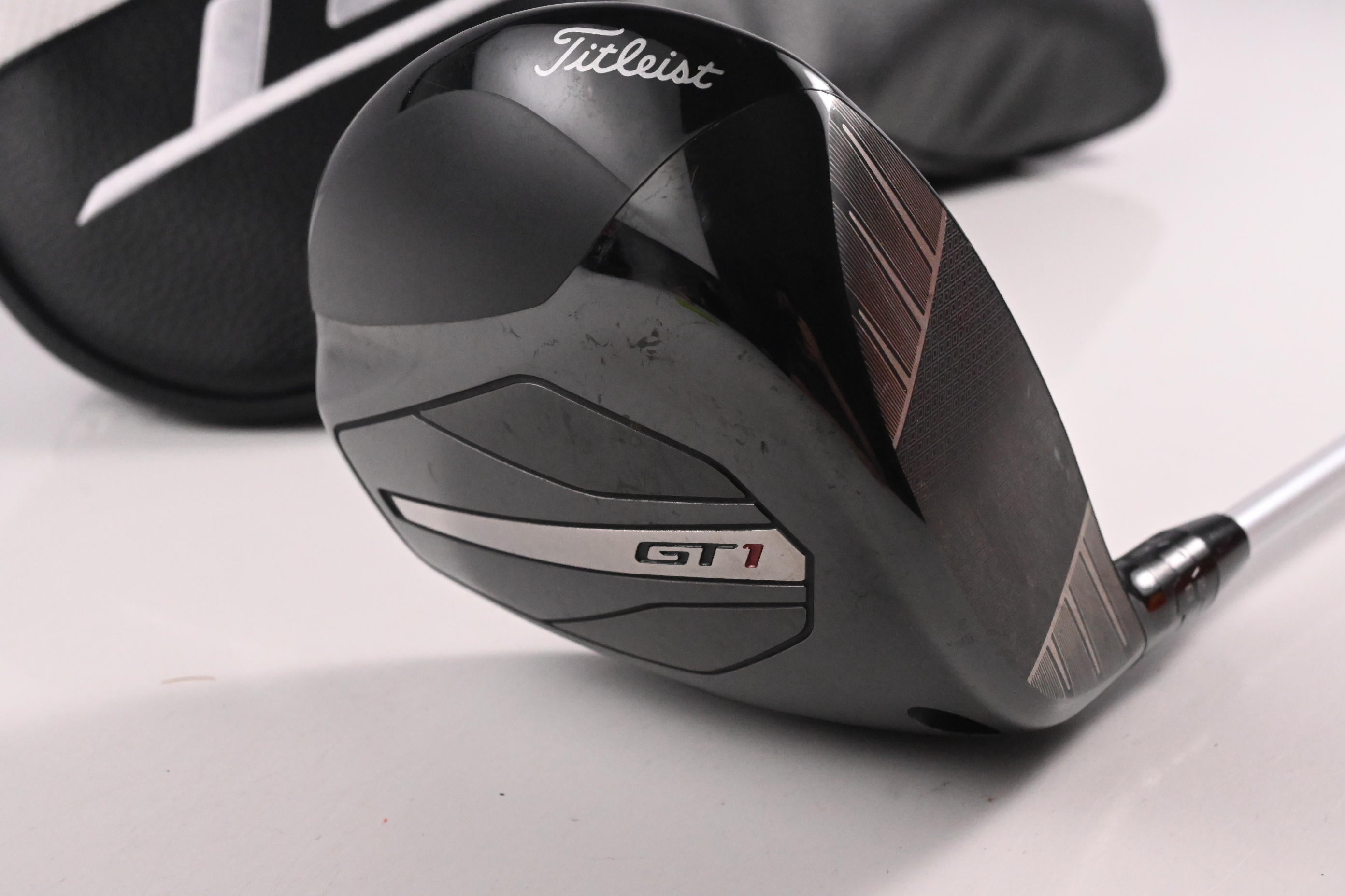 Titleist GT1 Driver / 10 Degree / Regular Flex Aldila Ascent 40 Shaft