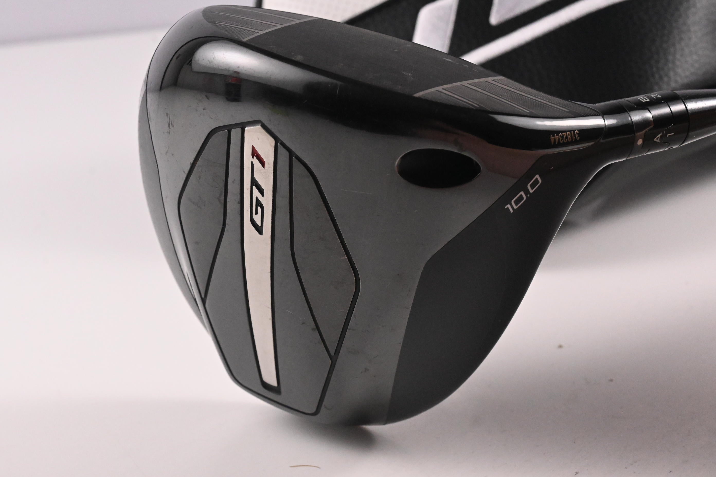 Titleist GT1 Driver / 10 Degree / Regular Flex Aldila Ascent 40 Shaft