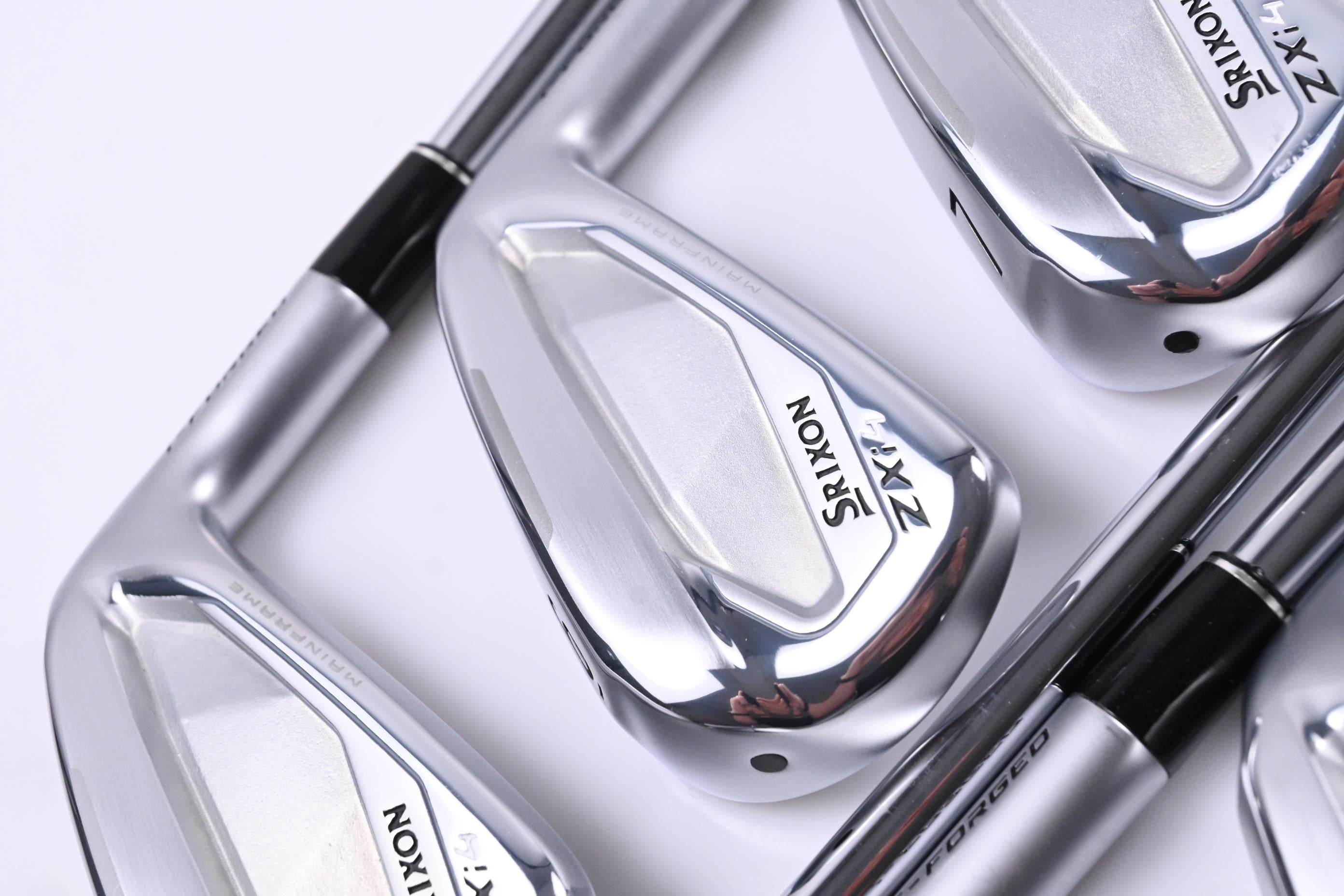 Srixon ZXi4 Irons / 5-PW+GW / Regular Flex NS Pro 850 GH NEO Shafts