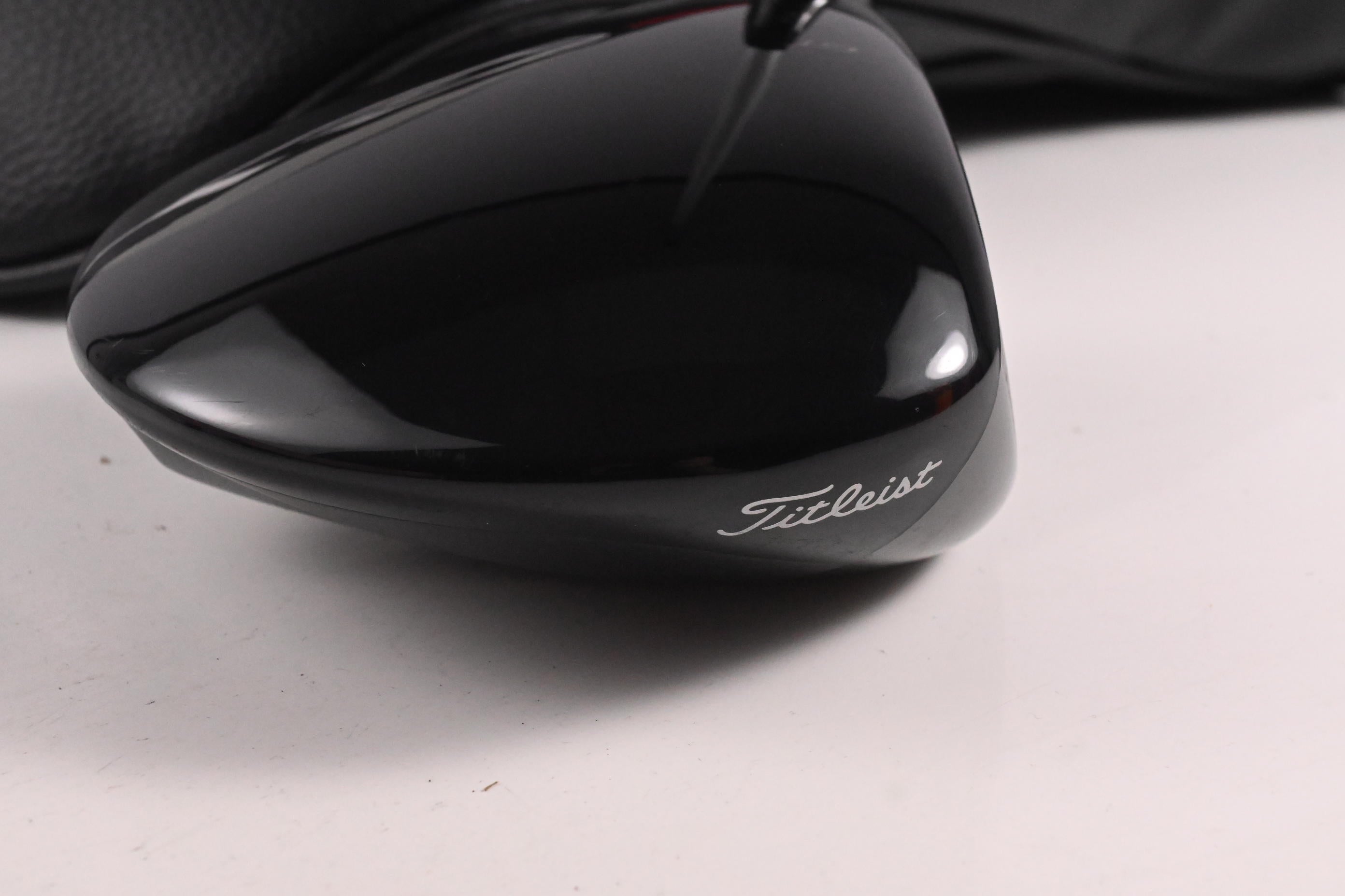 Titleist GT1 Driver / 10 Degree / Regular Flex Aldila Ascent 40 Shaft