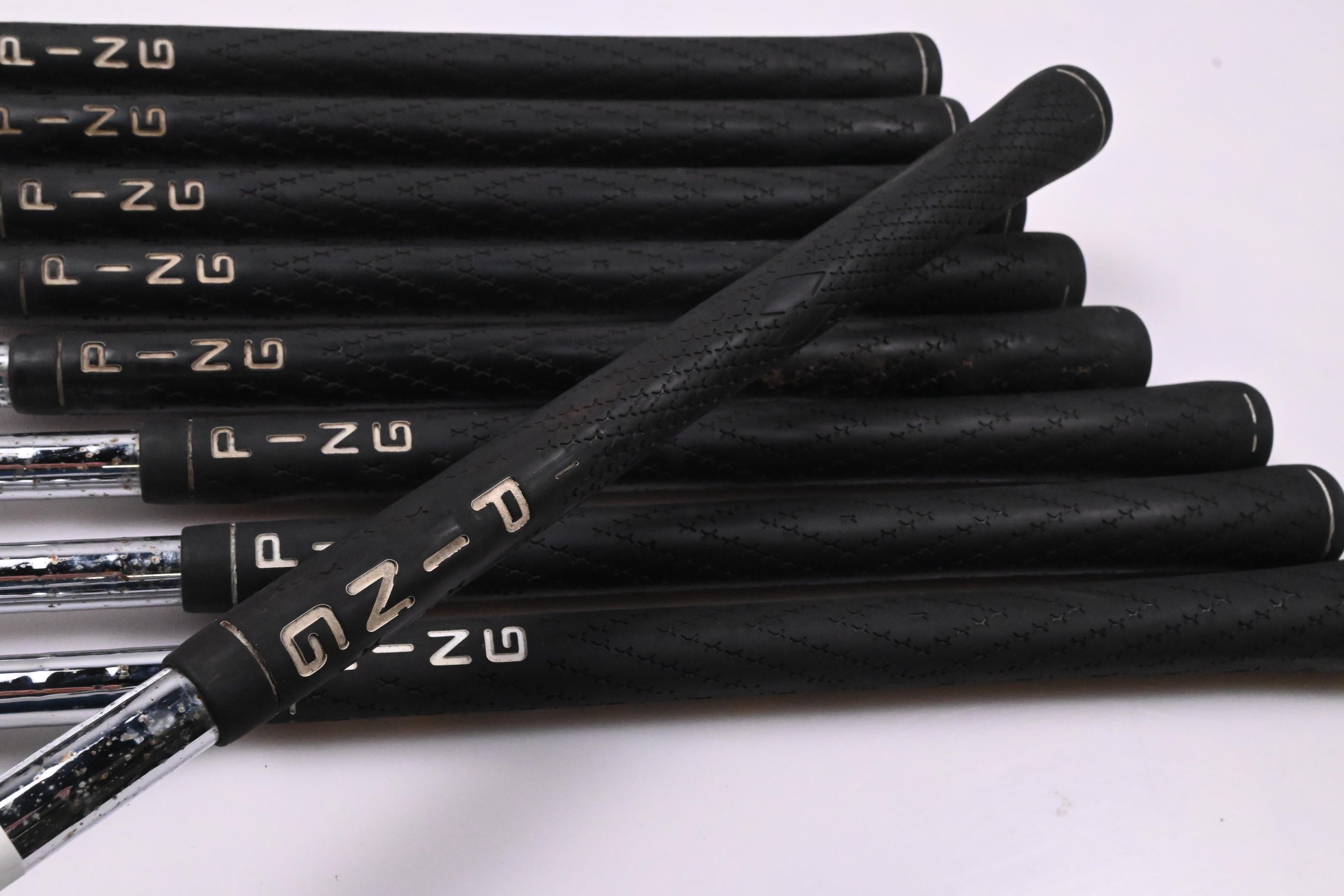 Ping G2 Irons / 3-PW+SW / Black Dot / Regular Flex Ping AWT Steel Shafts
