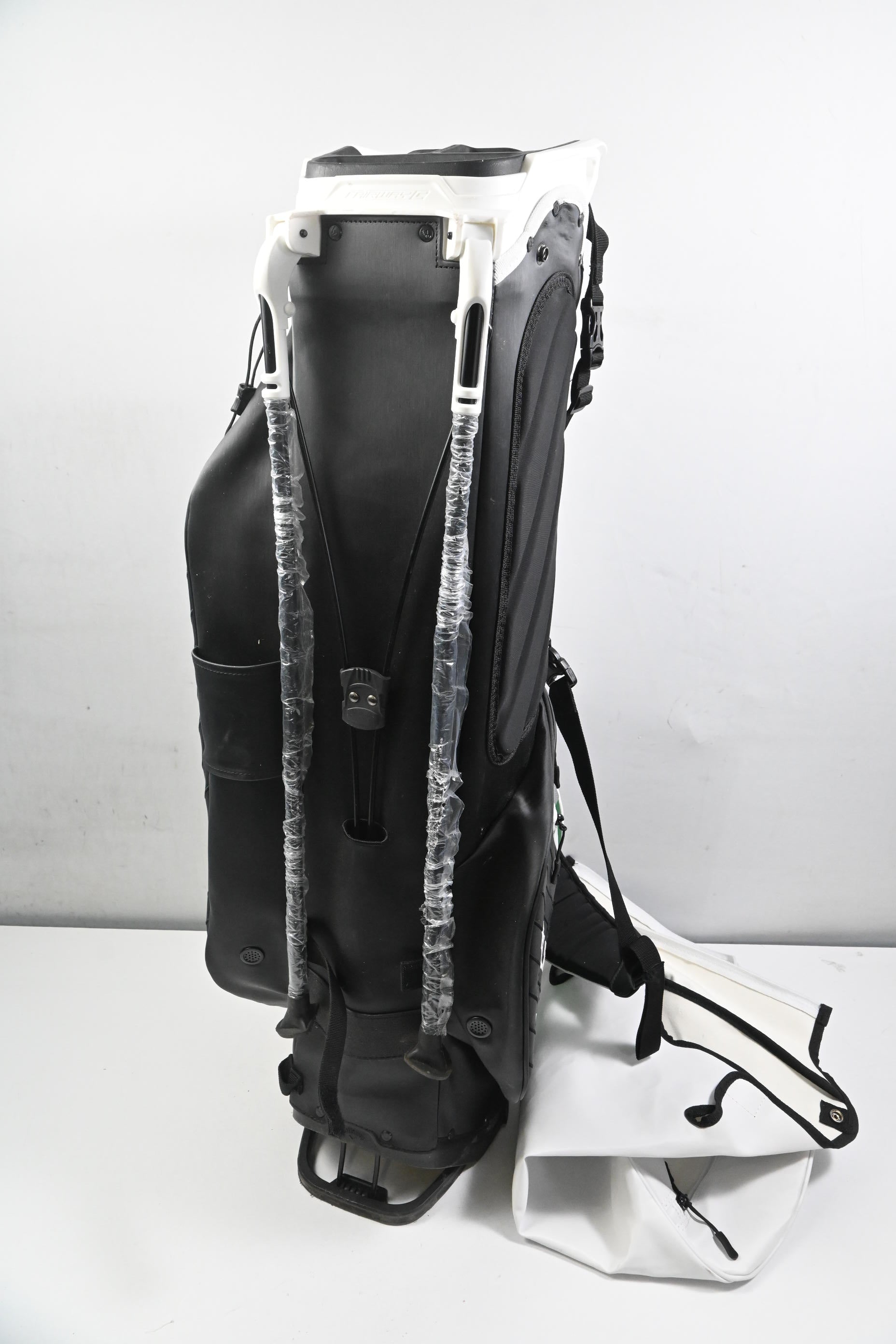 Callaway Elyte Stand Bag / 4-Way Divider / White, Black & Green