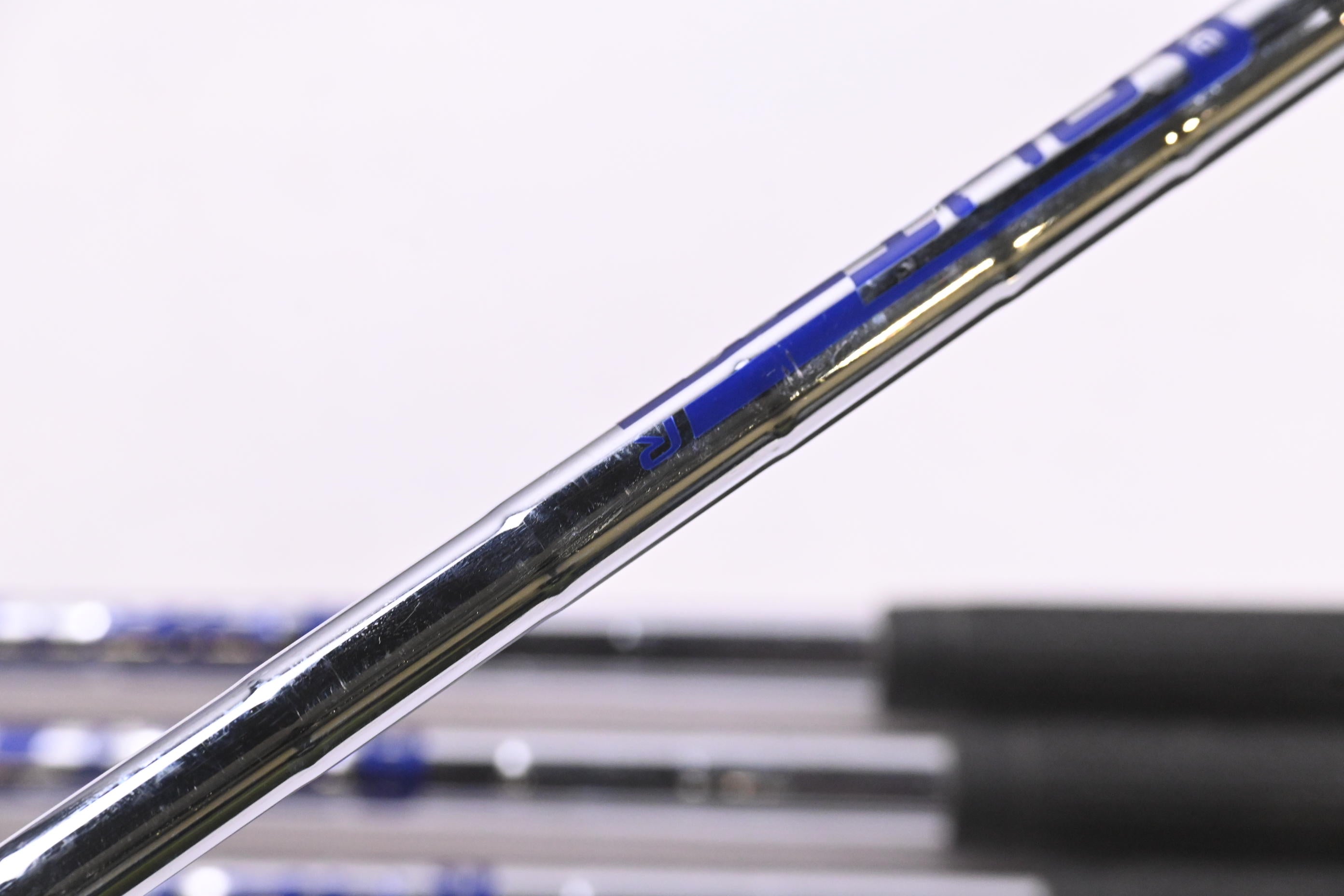 Ping G410 Irons / 5-PW / White Dot / Regular Flex Ping AWT 2.0 Shafts