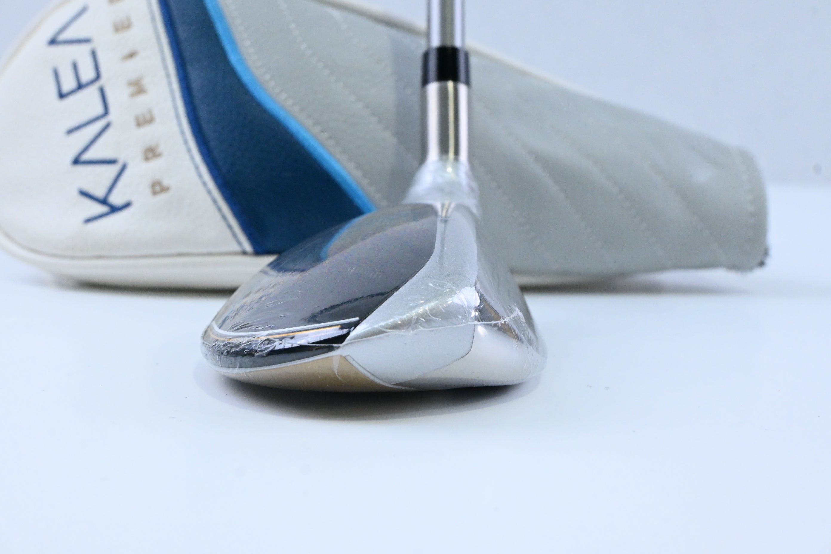 Ladies Taylormade Kalea Gold #6 Hybrid / 31 Degree / Ladies Flex Kalea Gold 40