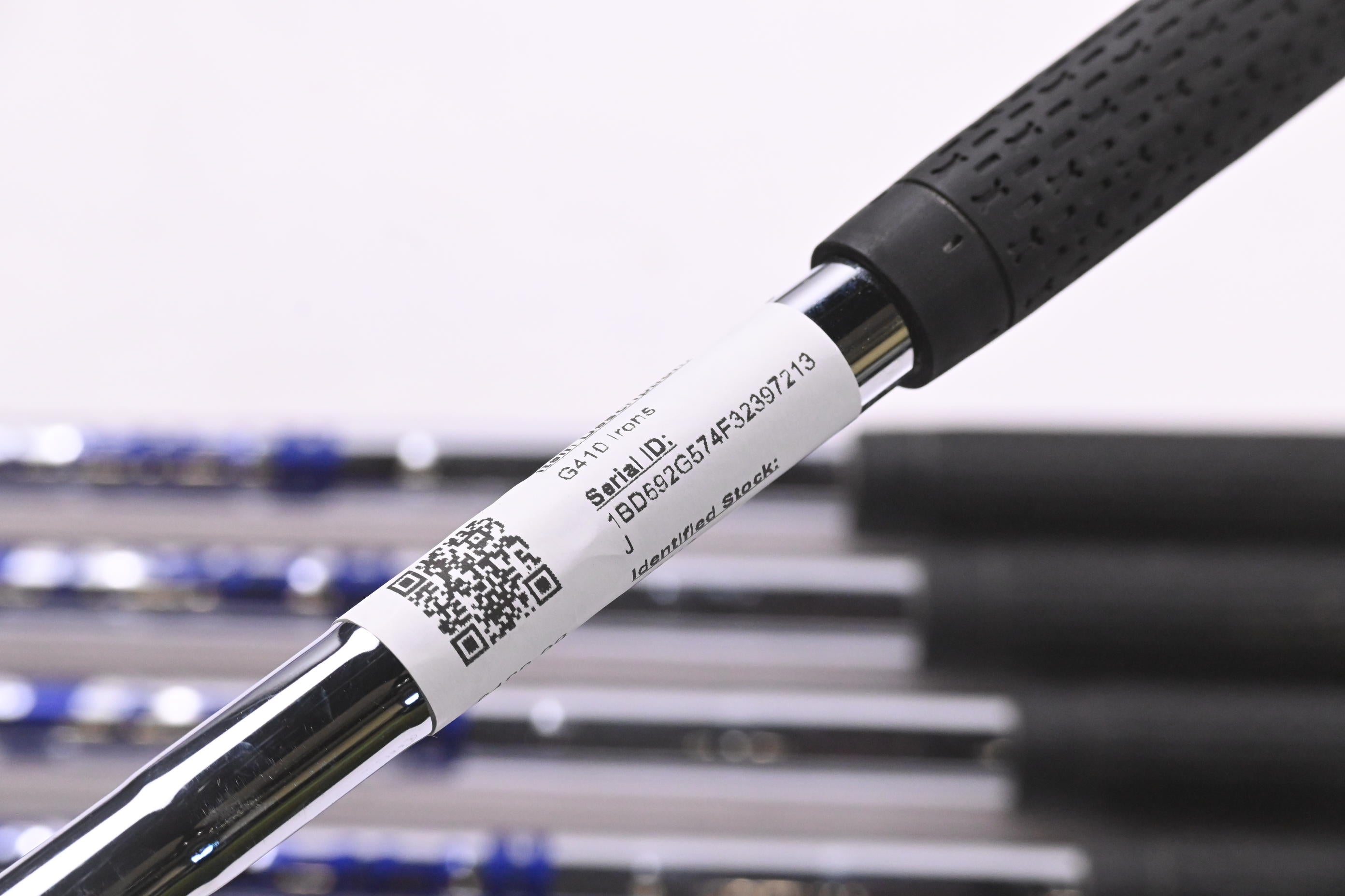 Ping G410 Irons / 5-PW / White Dot / Regular Flex Ping AWT 2.0 Shafts