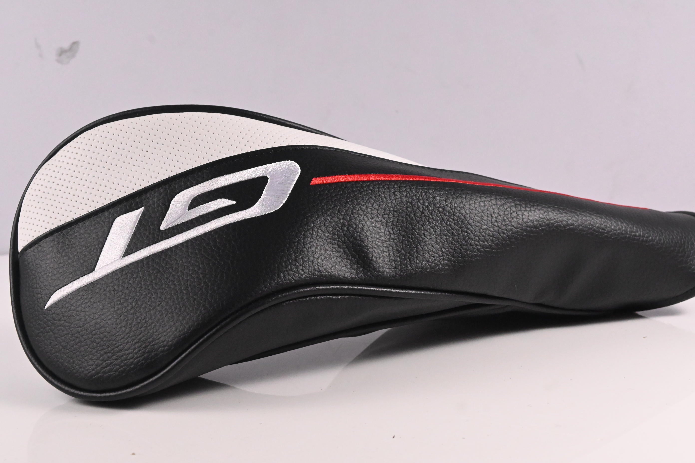 Titleist GT1 Driver / 10 Degree / Regular Flex Aldila Ascent 40 Shaft