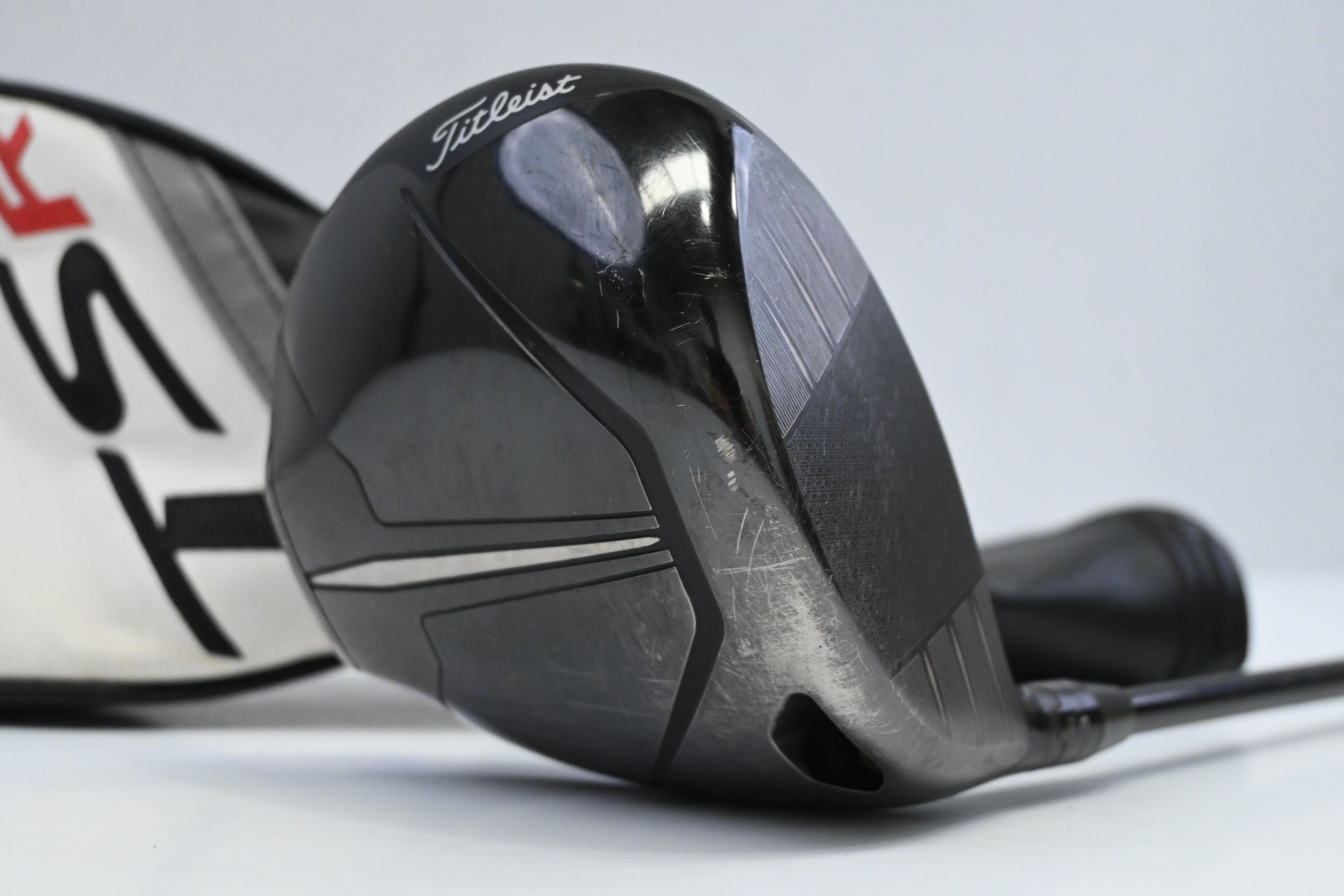 Titleist TSR2 Driver / 9 Degree / Stiff Flex HZRDUS Gen4 Black 60 Shaft