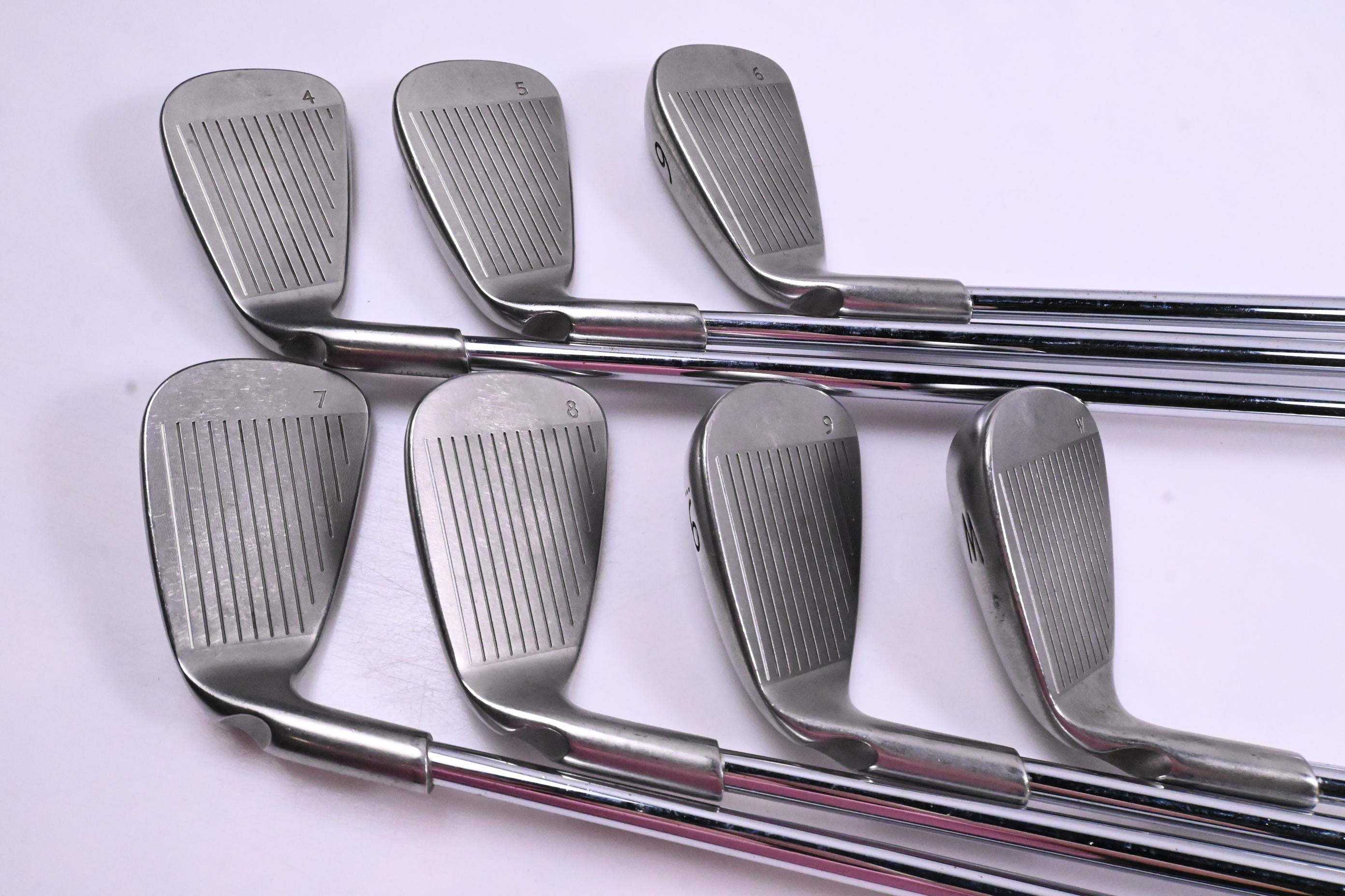 Ping i15 Irons / 4-PW / Silver Dot / Regular Flex Ping AWT Shafts