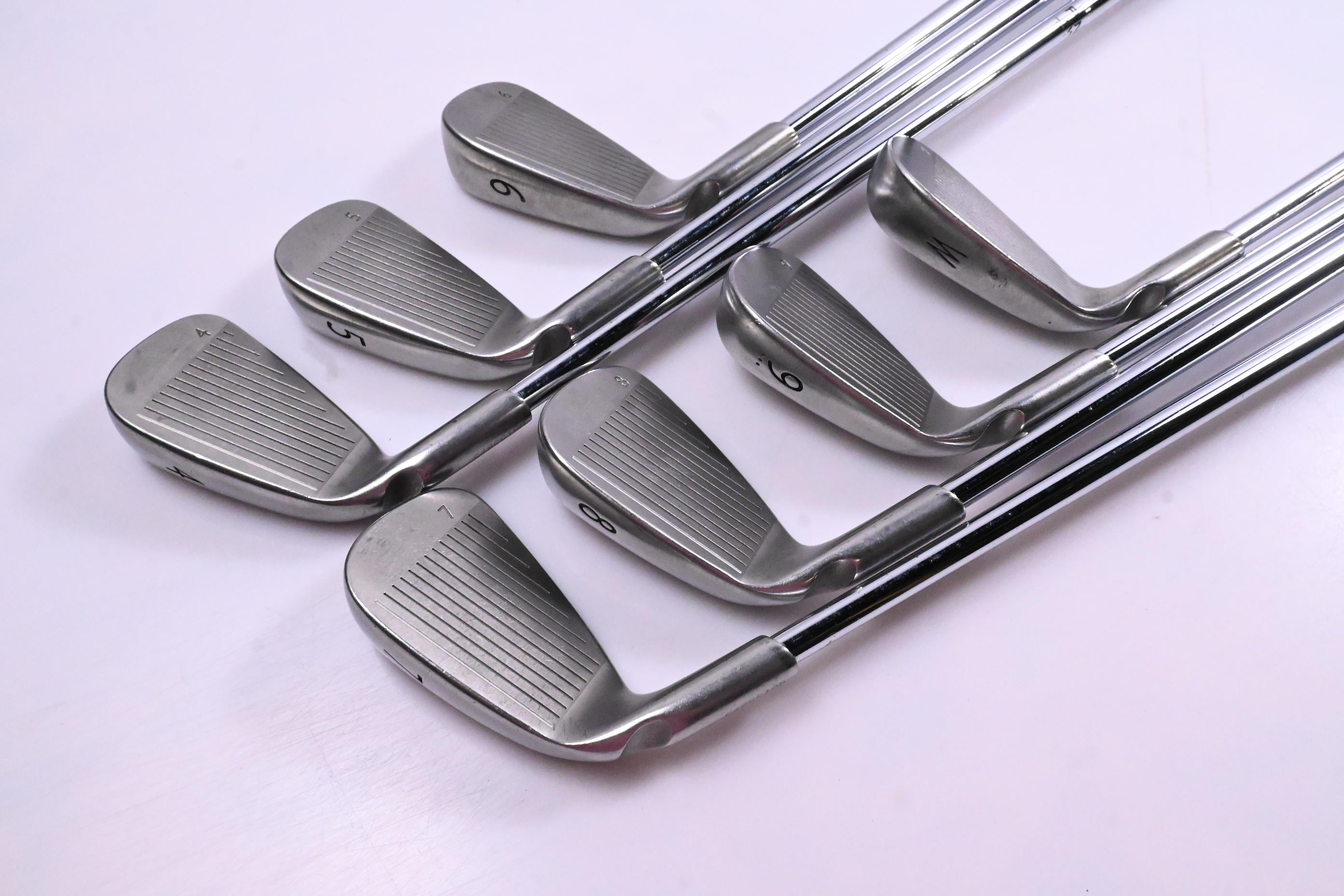 Ping i15 Irons / 4-PW / Silver Dot / Regular Flex Ping AWT Shafts