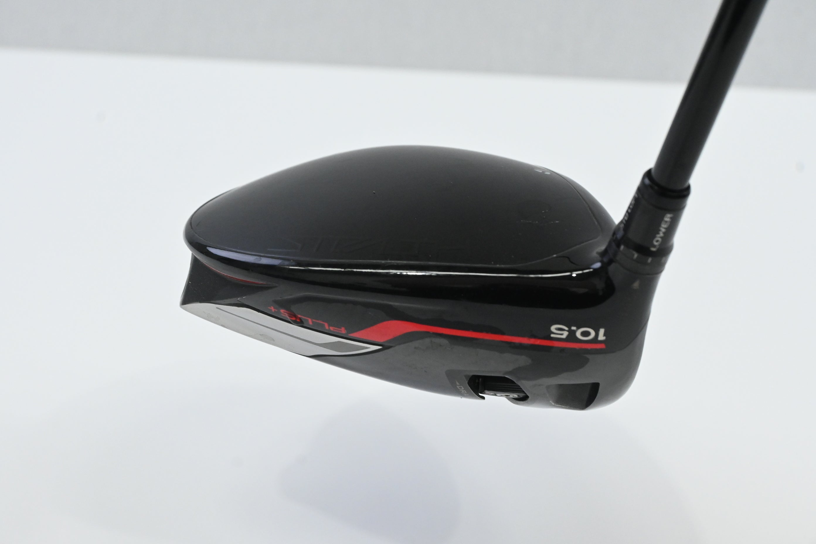 Left Hand Taylormade Stealth Plus Driver / 10.5 Degree / X-Flex Kai'li White 60