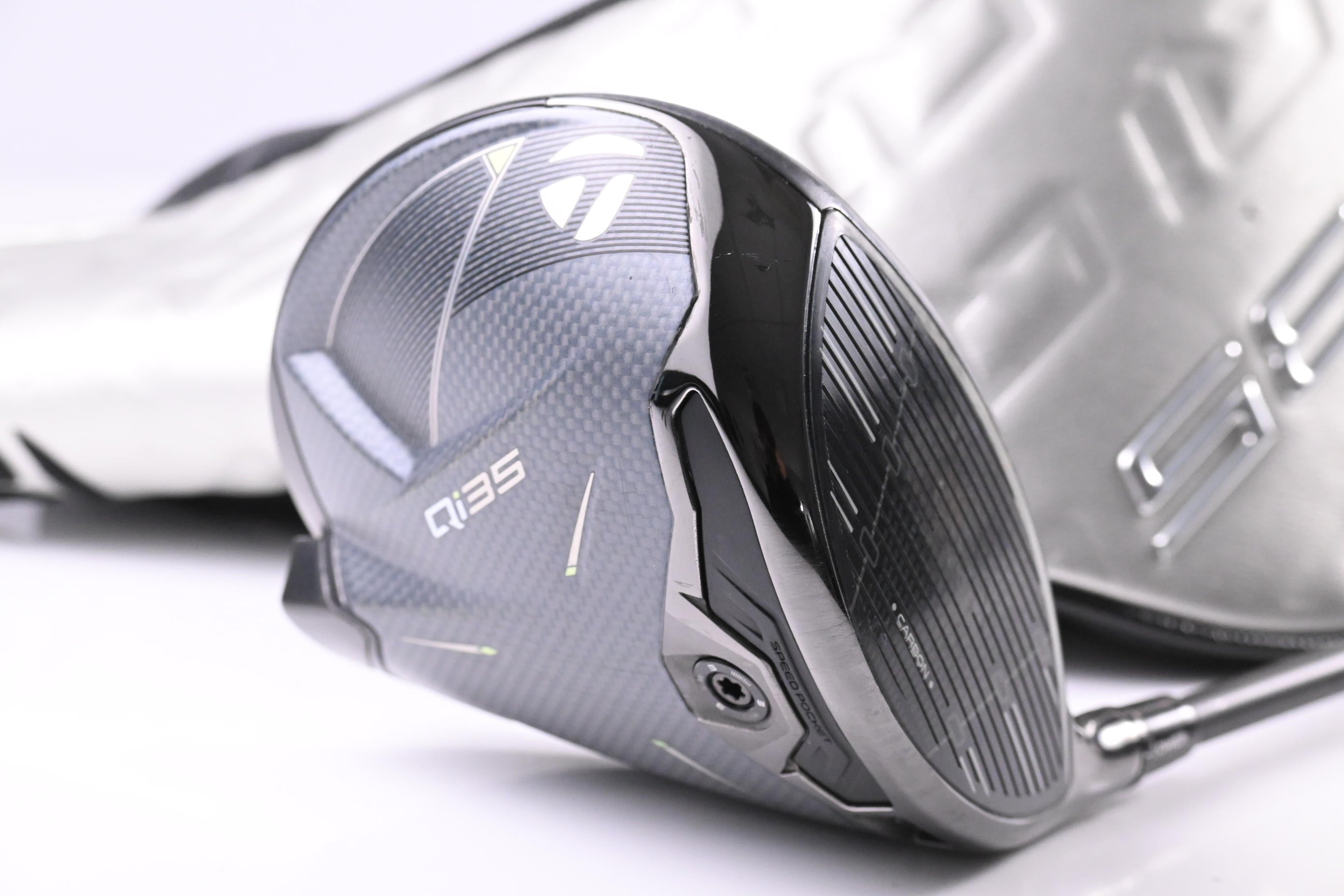 Taylormade Qi35 Driver / 10.5 Degree / Regular Flex Fujikura Ventus Blue '25 5