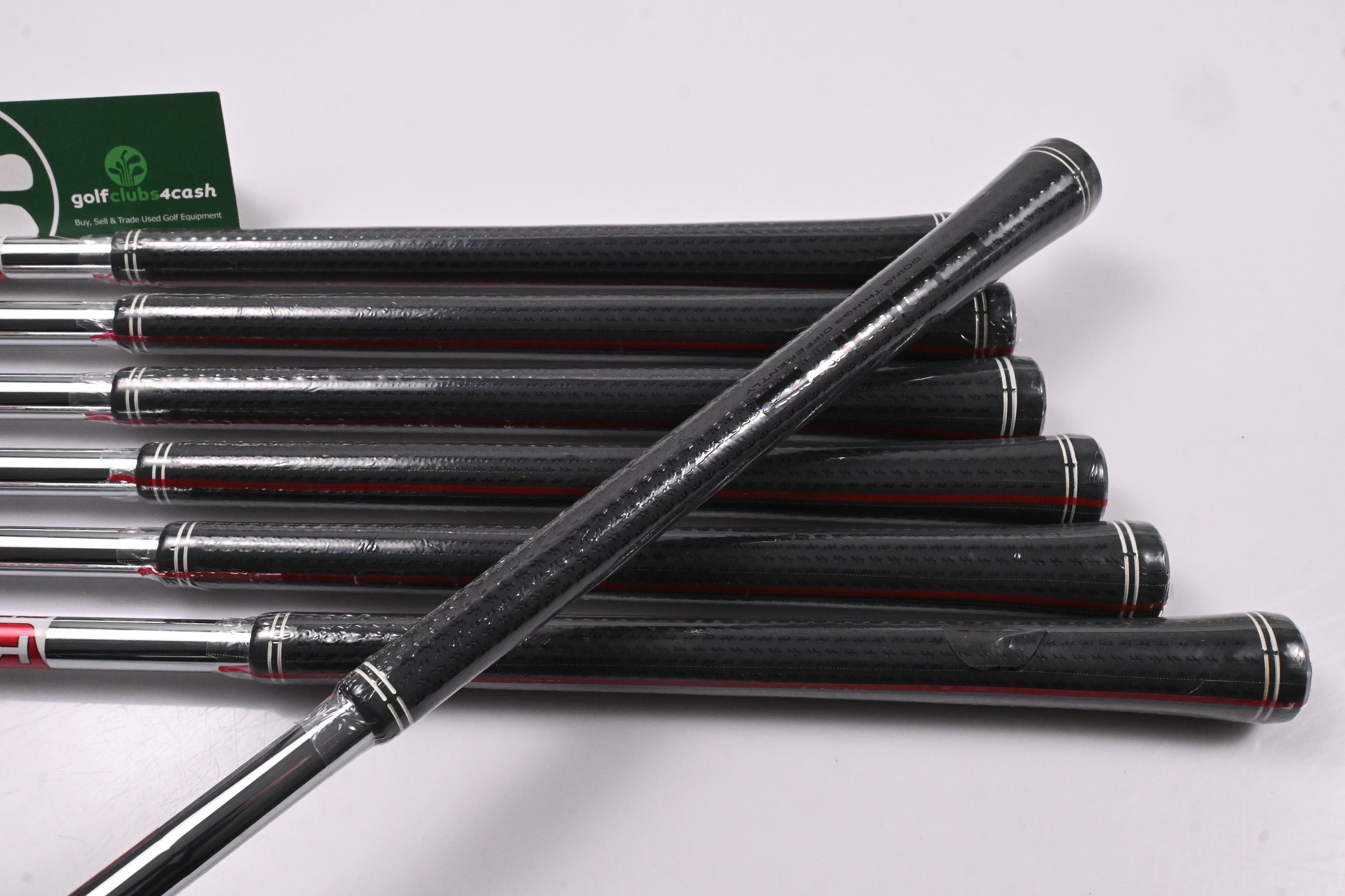 Cobra DS-Adapt Irons / 5-PW+GW / Regular Flex KBS Tour Lite Shafts