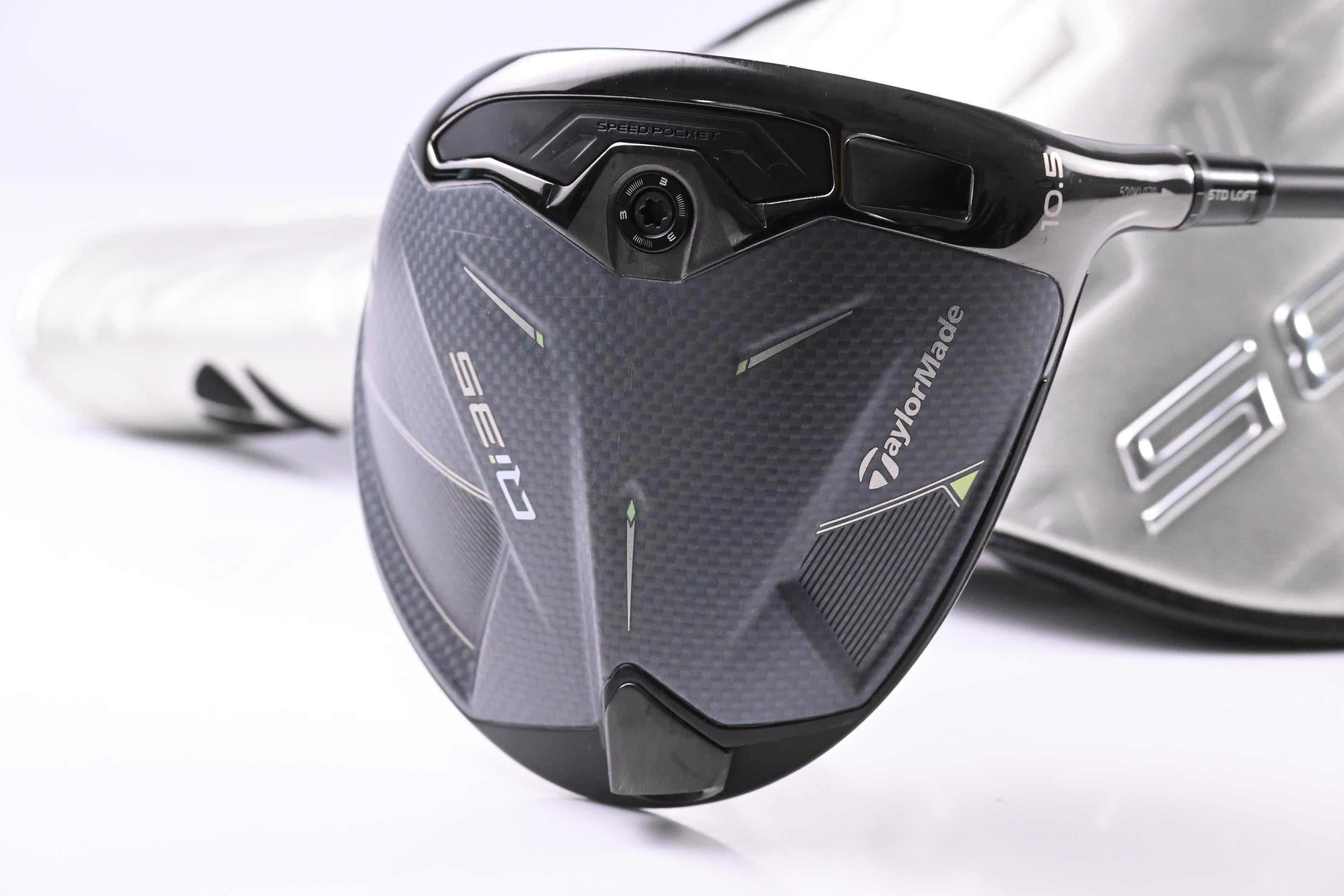 Taylormade Qi35 Driver / 10.5 Degree / Regular Flex Fujikura Ventus Blue '25 5