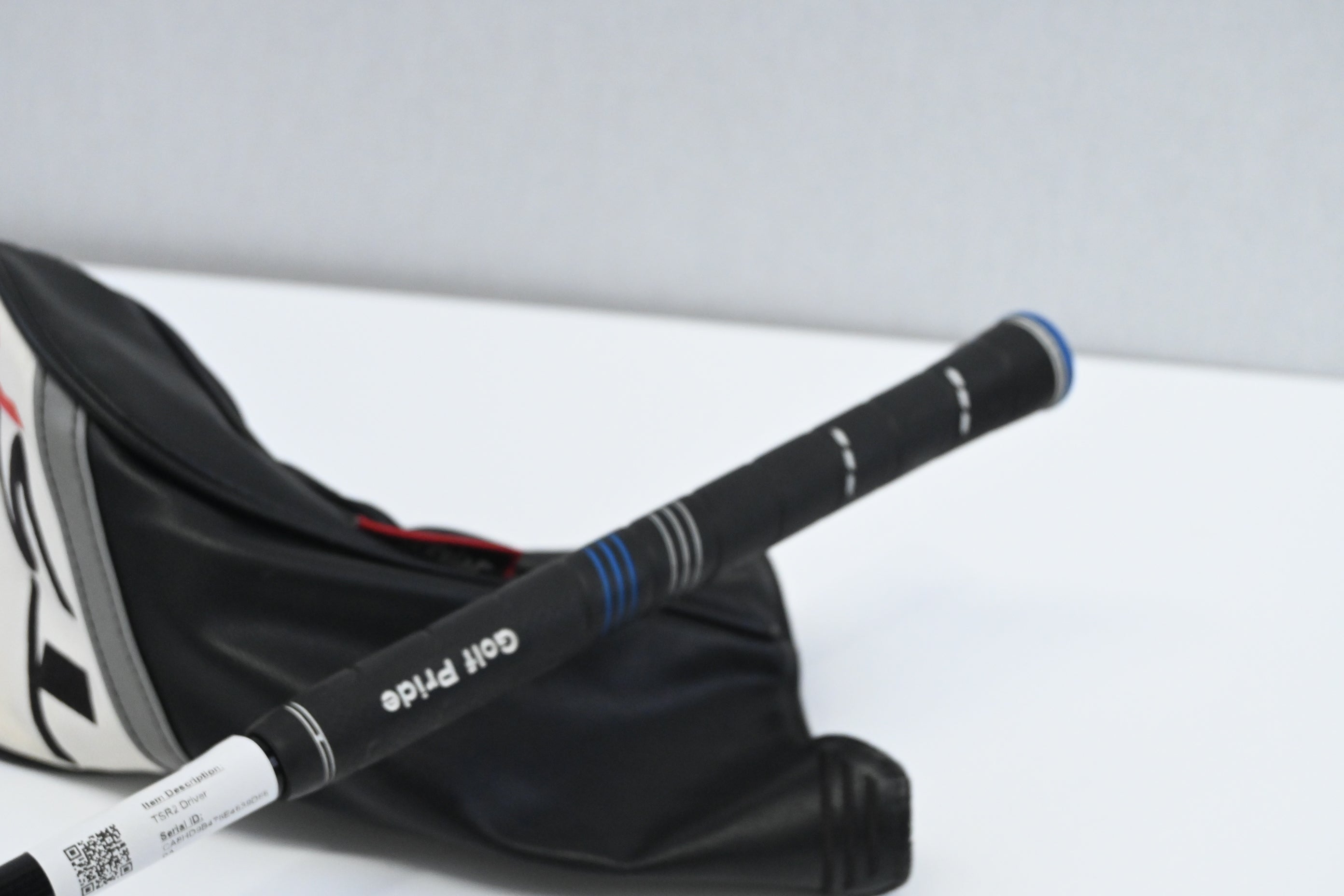 Titleist TSR2 Driver / 9 Degree / Stiff Flex HZRDUS Gen4 Black 60 Shaft