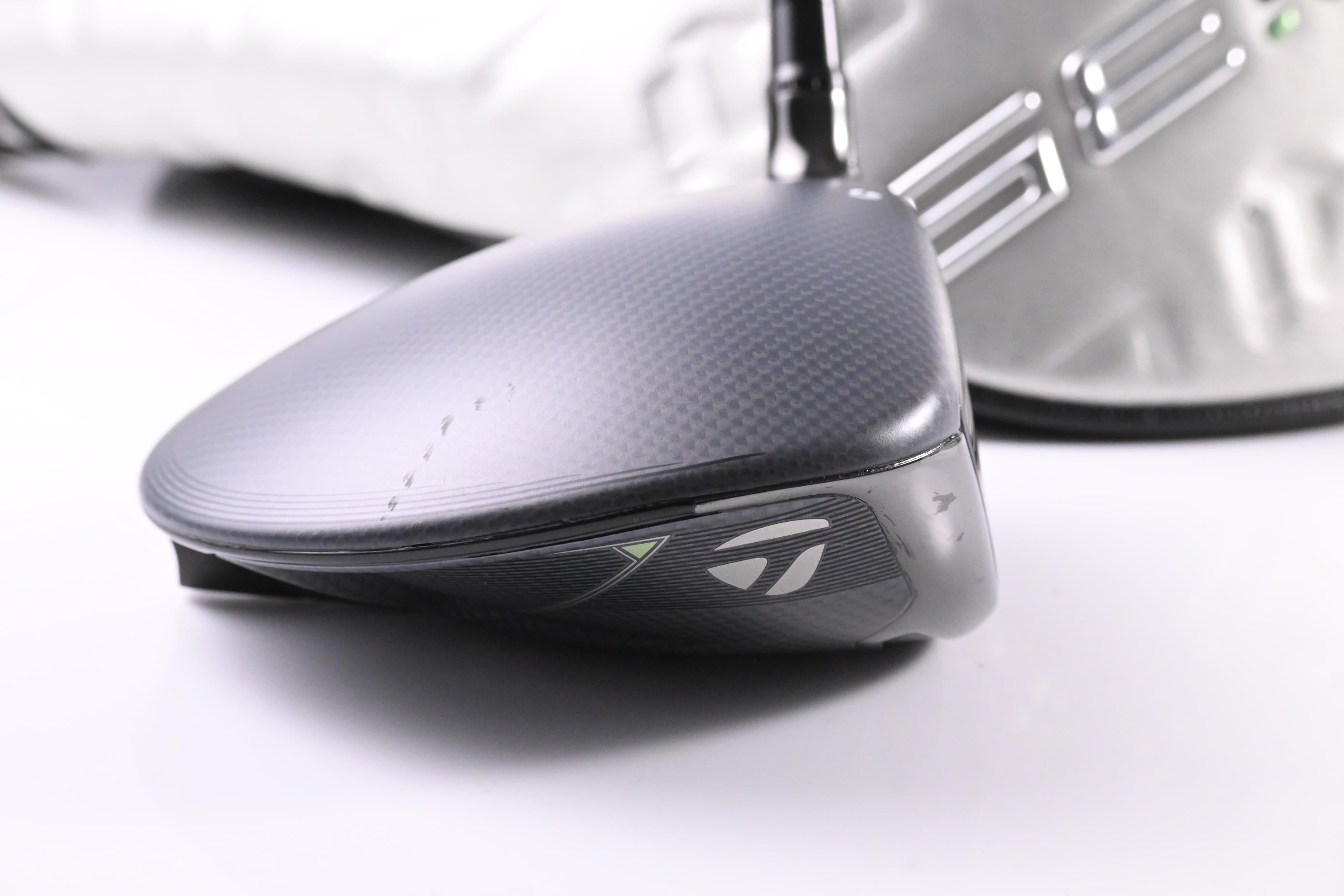 Taylormade Qi35 Driver / 10.5 Degree / Regular Flex Fujikura Ventus Blue '25 5