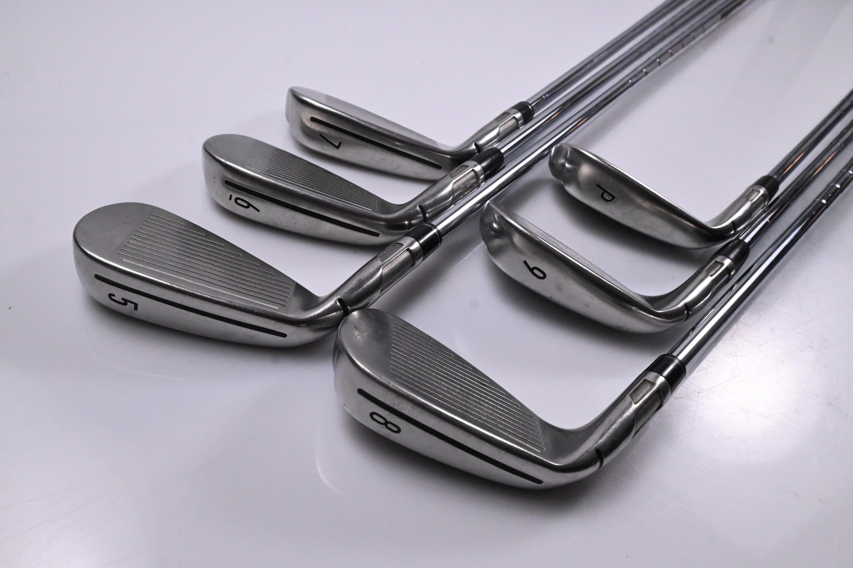 Taylormade SIM2 Max Irons / 5-PW / Stiff Flex Elevate 95 Shafts