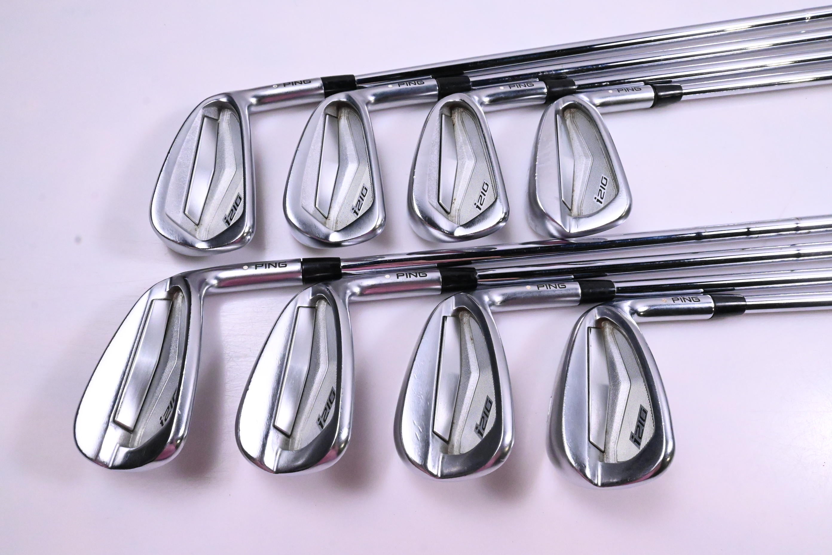 Ping i210 Irons / 4-PW+GW / White Dot / Stiff Flex Ping AWT 2.0 Shafts
