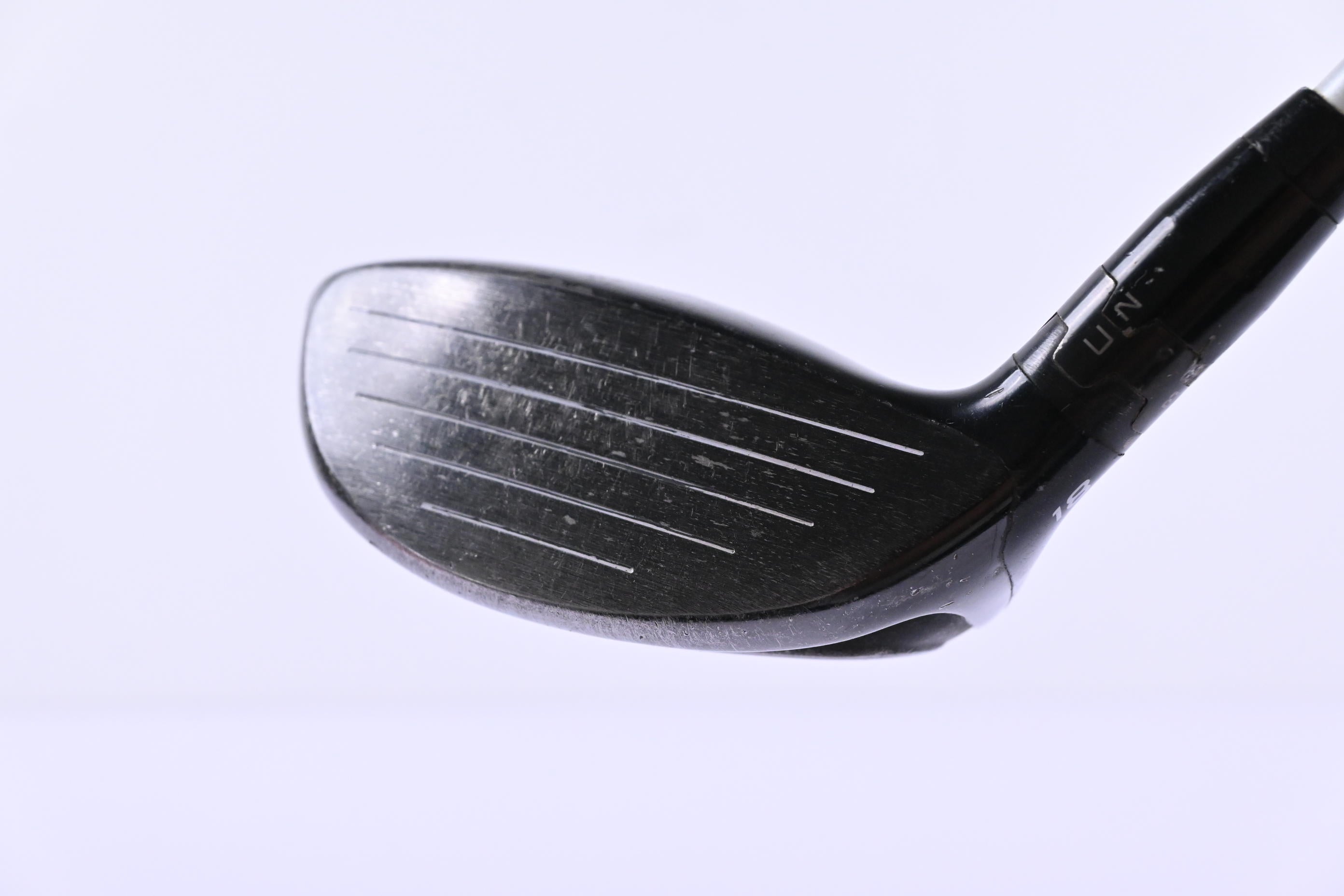 Titleist 915 F #5 Wood / 18 Degree / Regular Flex Aldila Rogue 80 Shaft