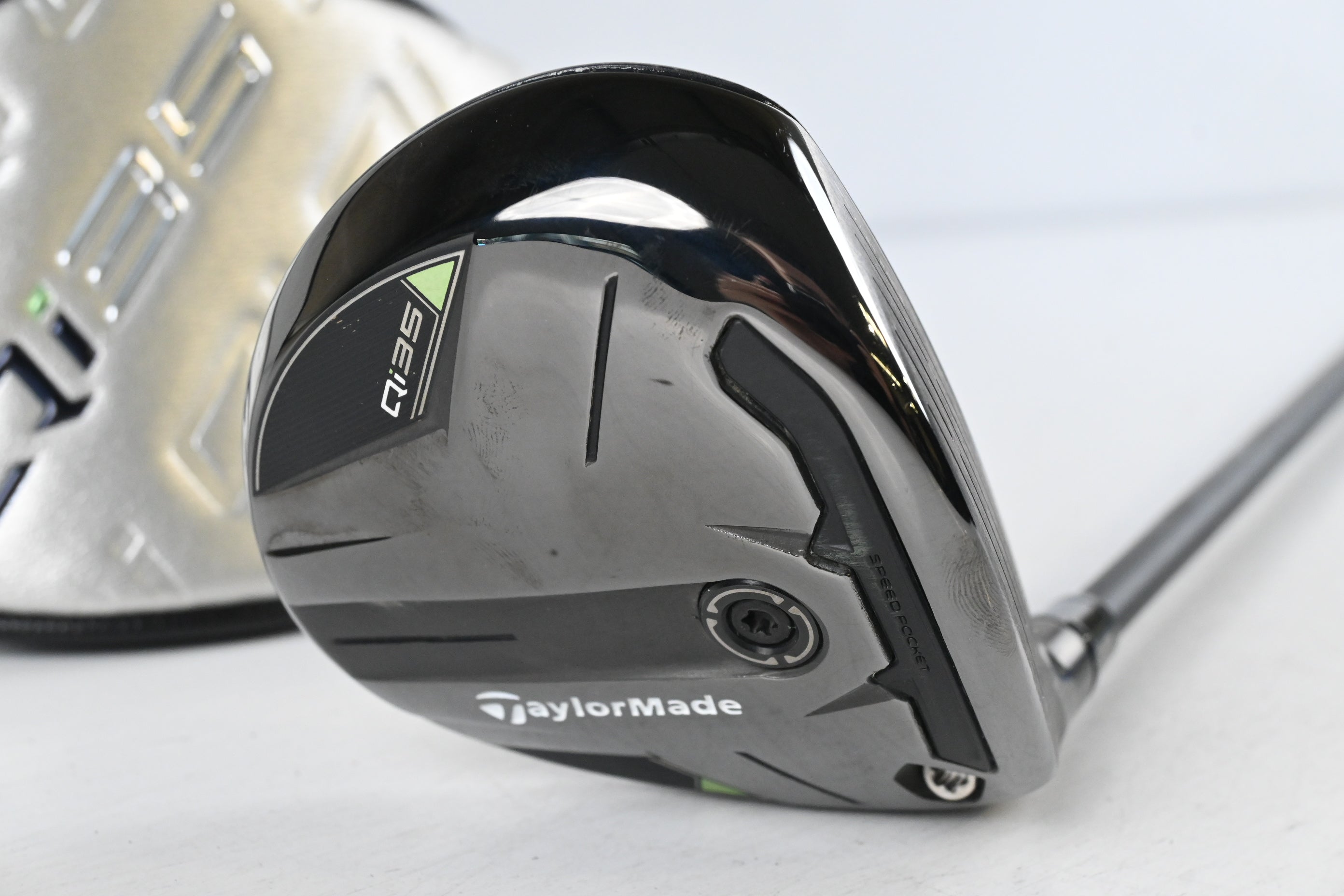 Taylormade Qi35 #5 Wood / 18 Degree / Regular Flex Ventus Blue 5 Shaft