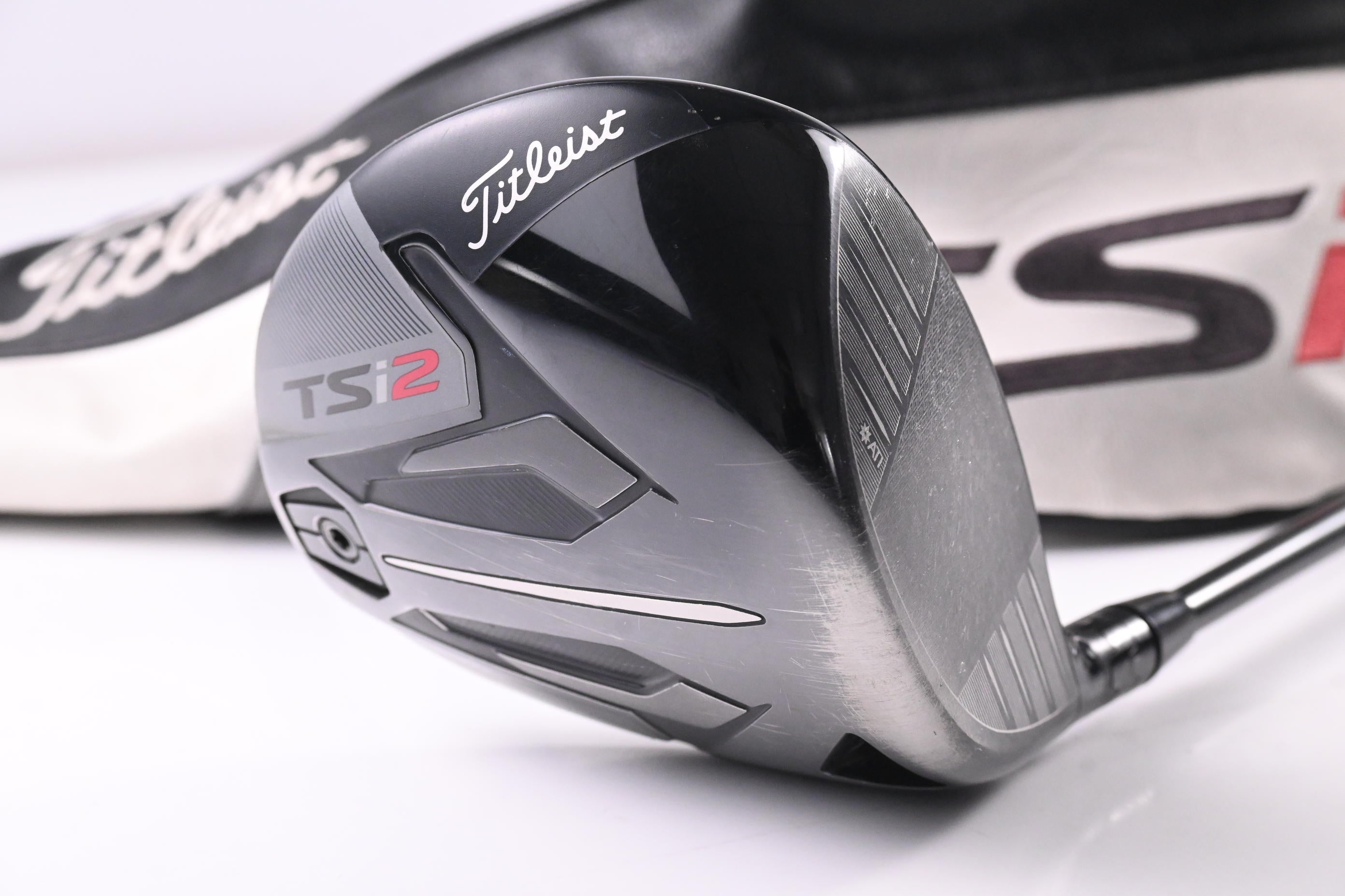 Titleist TSi2 Driver / 10 Degree / Regular Flex HZRDUS Smoke RDX Black 60 Shaft