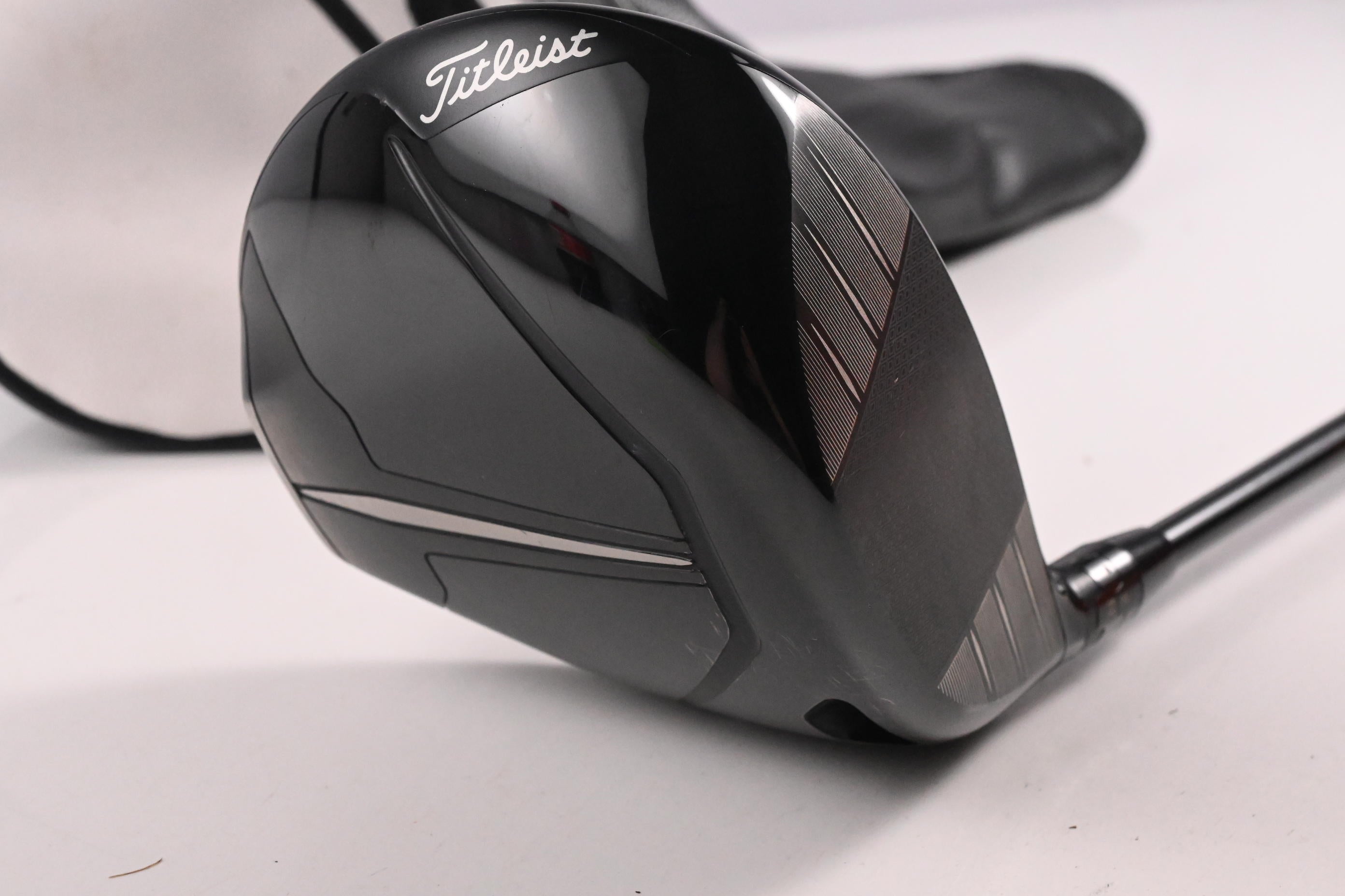 Titleist TSR2 Driver / 10 Degree / Stiff Flex HZRDUS Smoke RDX Black 60 Shaft