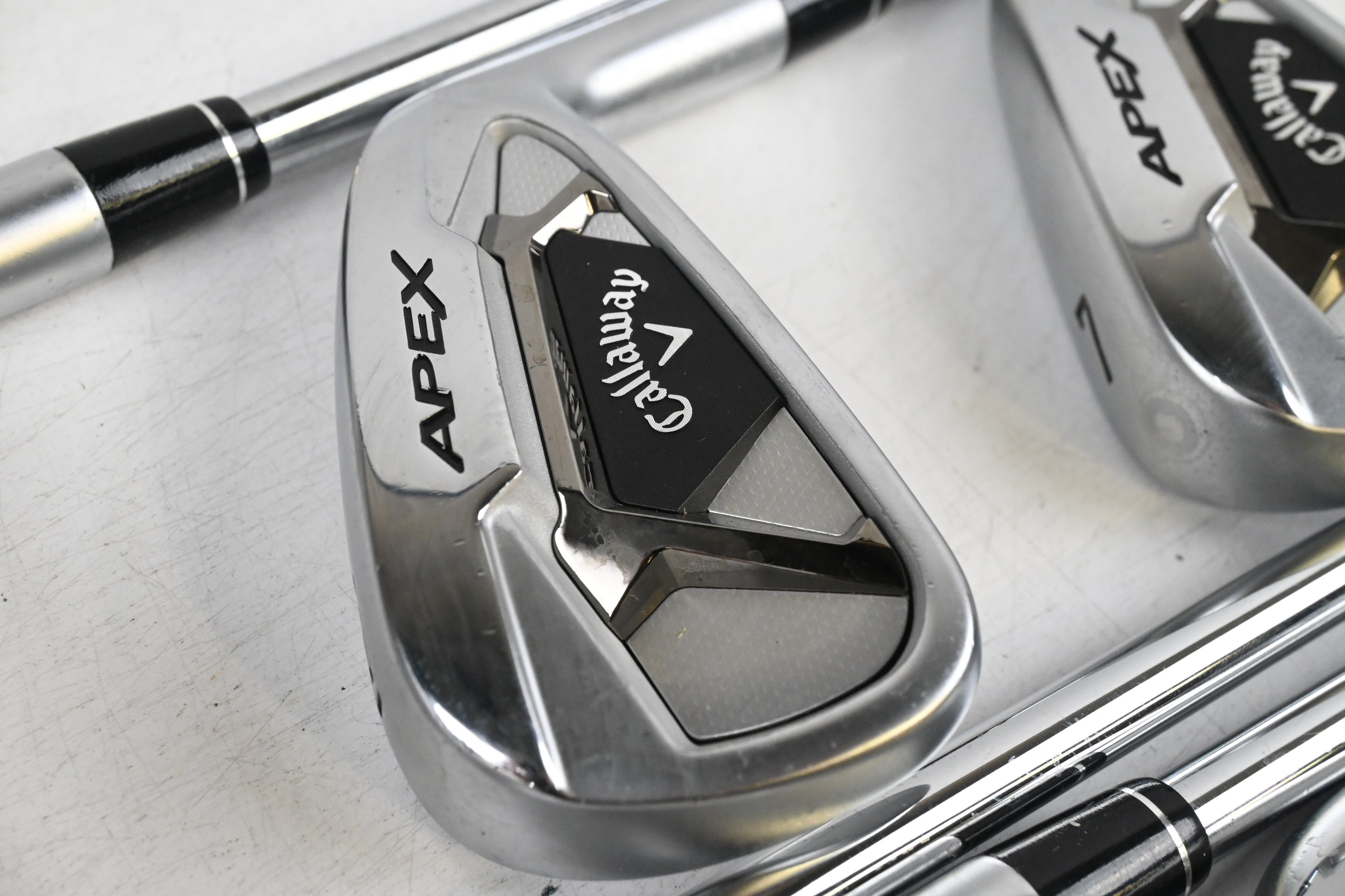 Callaway Apex 21 Irons / 5-PW+GW / Regular Flex Elevate MPH 85 Shafts