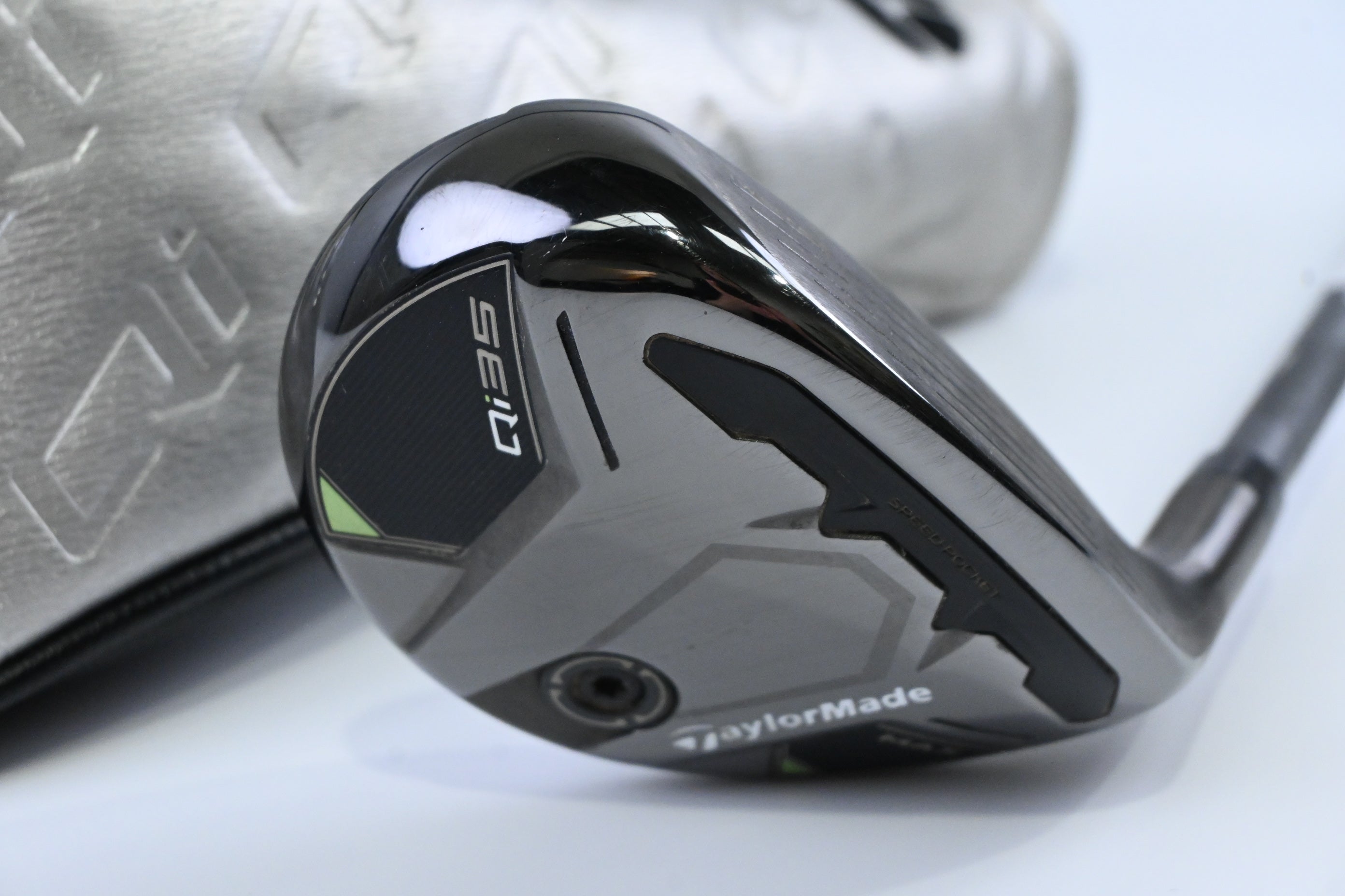 Taylormade Qi35 Max #4 Hybrid / 23 Degree / Regular Flex Fujikura Air Speeder 50