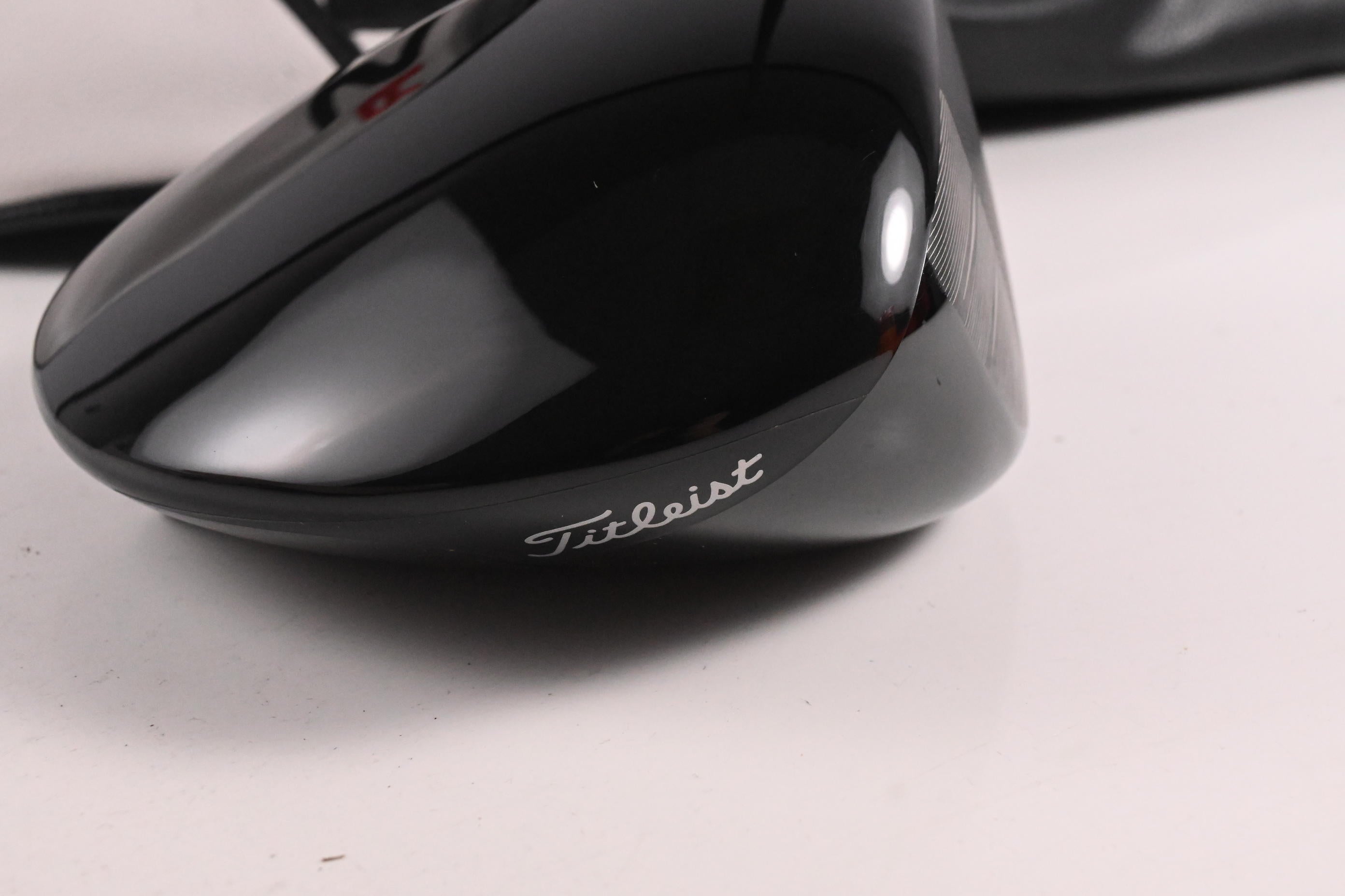 Titleist TSR2 Driver / 10 Degree / Stiff Flex HZRDUS Smoke RDX Black 60 Shaft