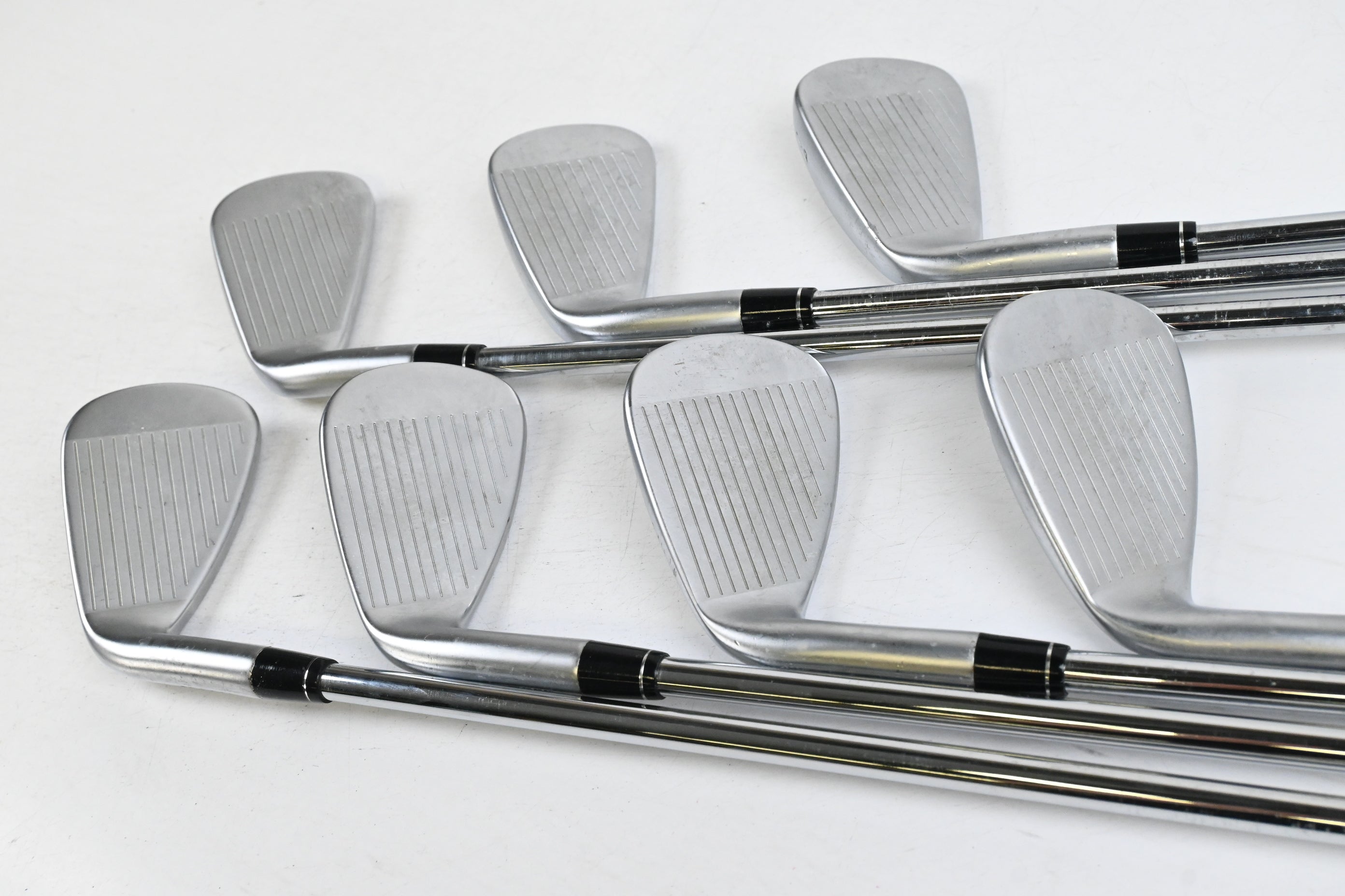 Callaway Apex 21 Irons / 5-PW+GW / Regular Flex Elevate MPH 85 Shafts
